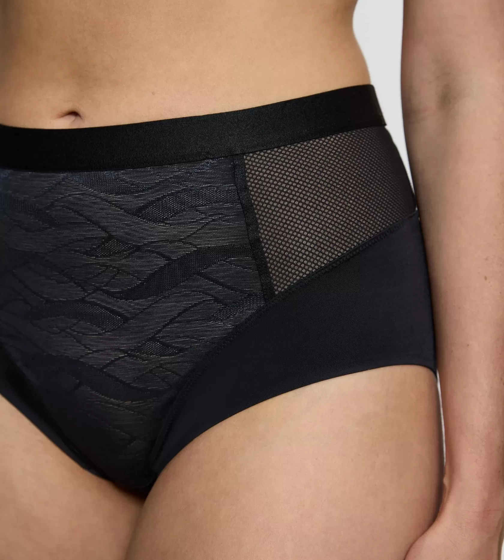 airy_sensation_7.webp Triumph AIRY SENSATION Black Best