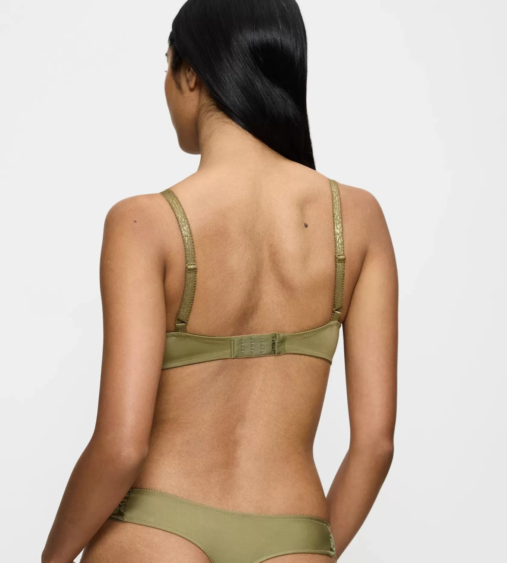 amourette_5-36.webp Triumph AMOURETTE MartiniOlive Outlet