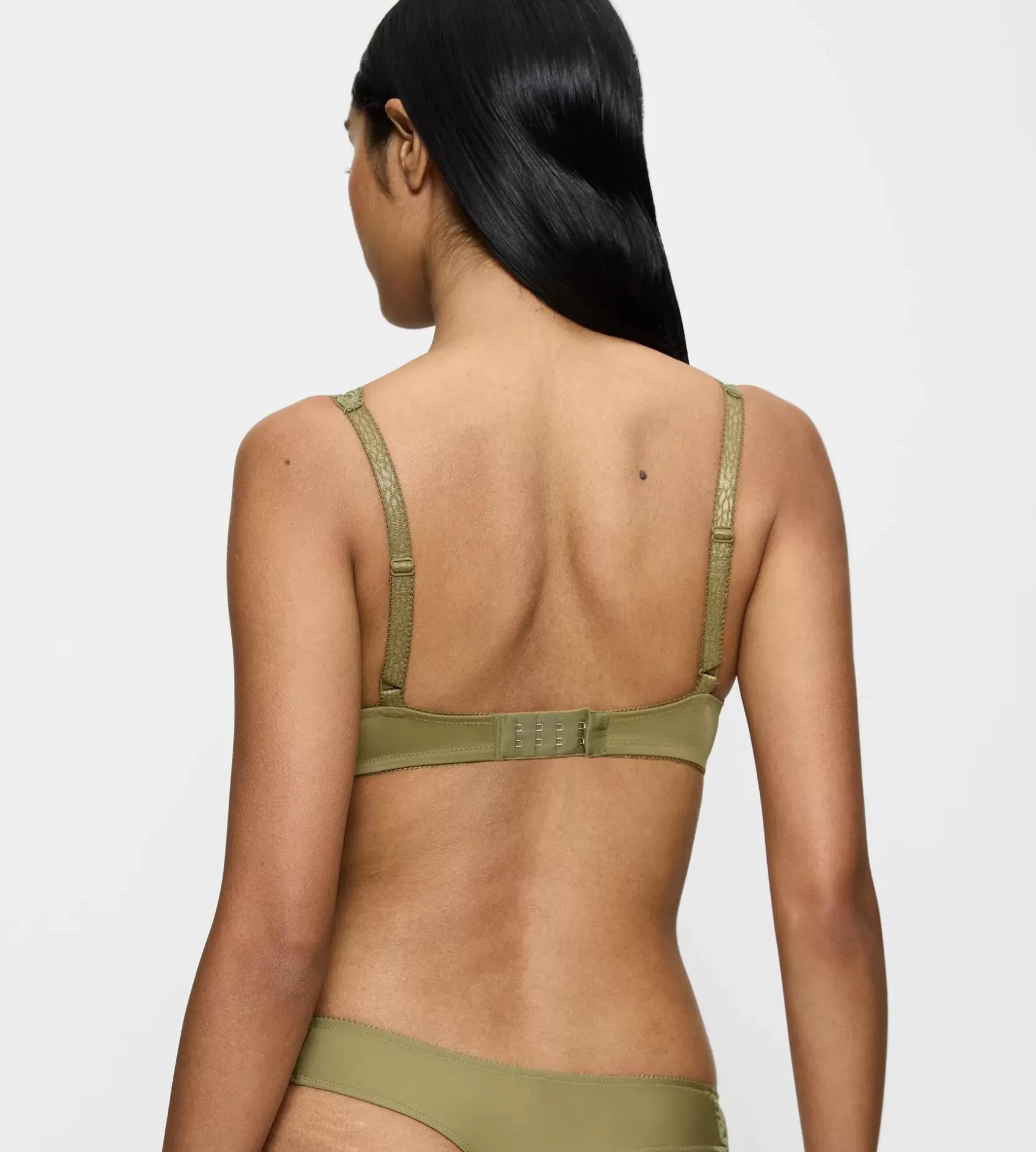 amourette_5-37.webp Triumph AMOURETTE MartiniOlive Outlet