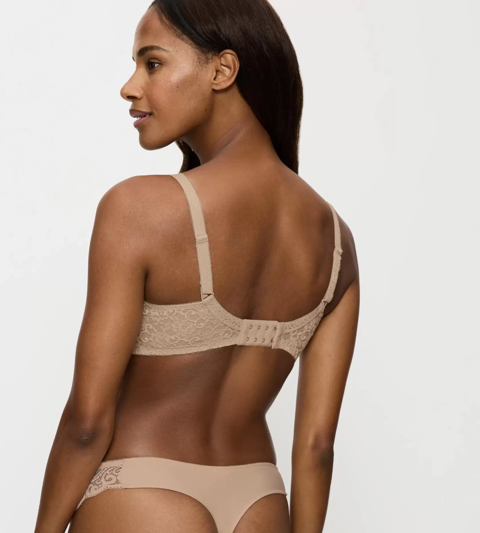 amourette_5-48.webp Triumph AMOURETTE Skin Online