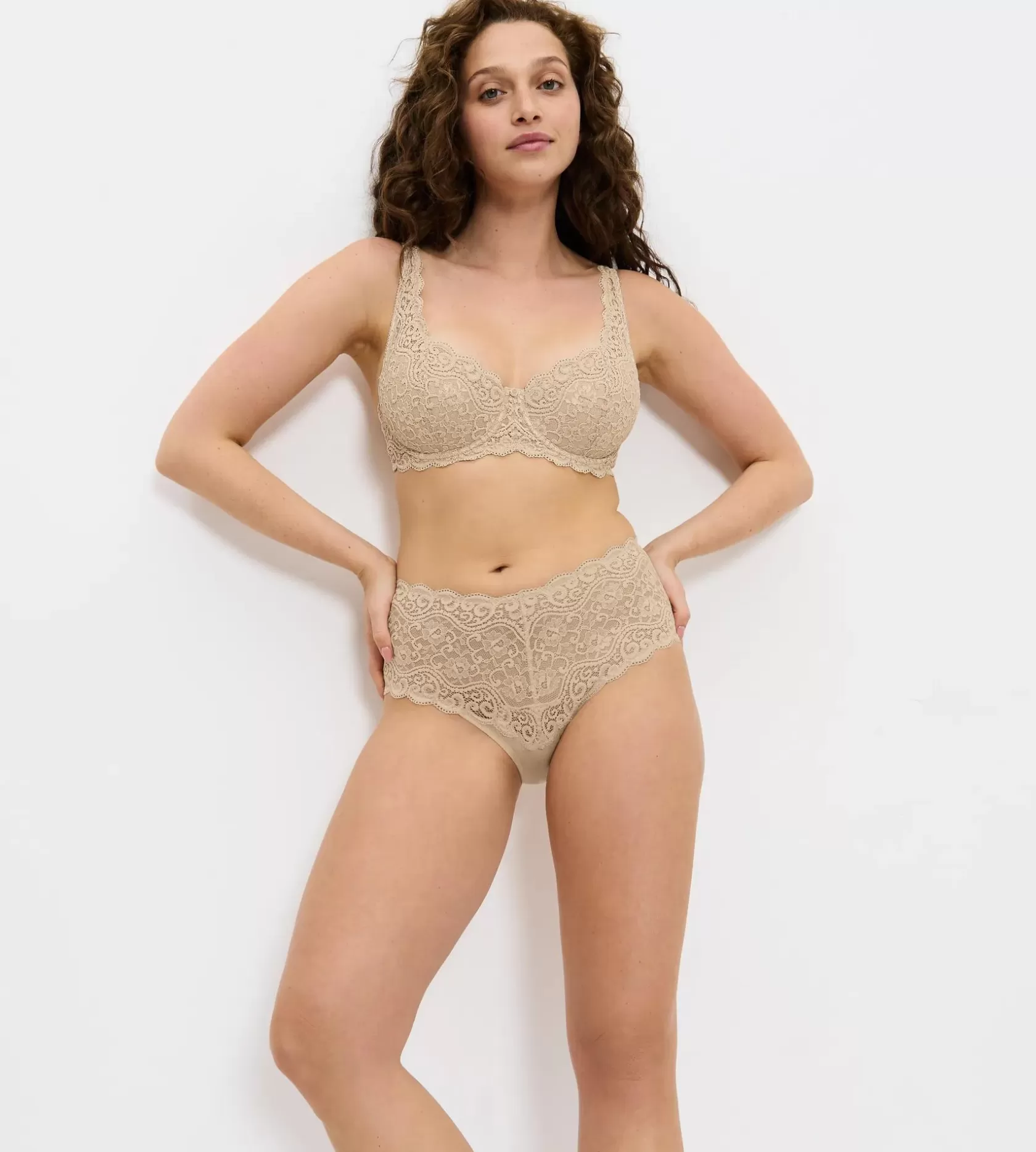 amourette_6-25.webp Triumph AMOURETTE Skin Shop