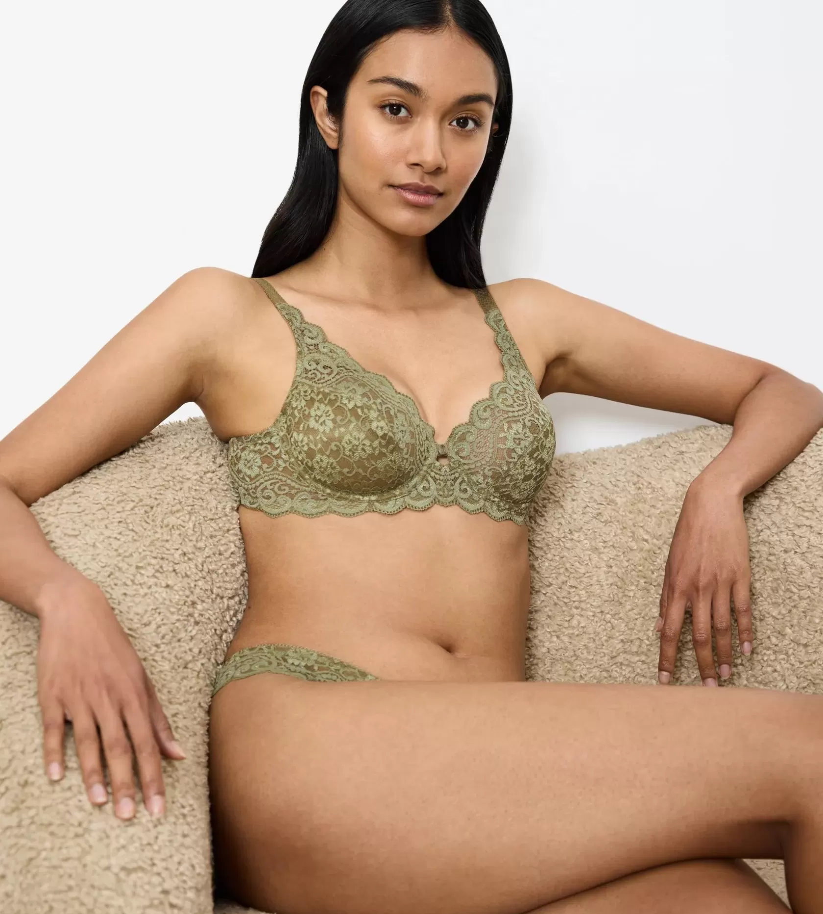 amourette_6-36.webp Triumph AMOURETTE MartiniOlive Outlet