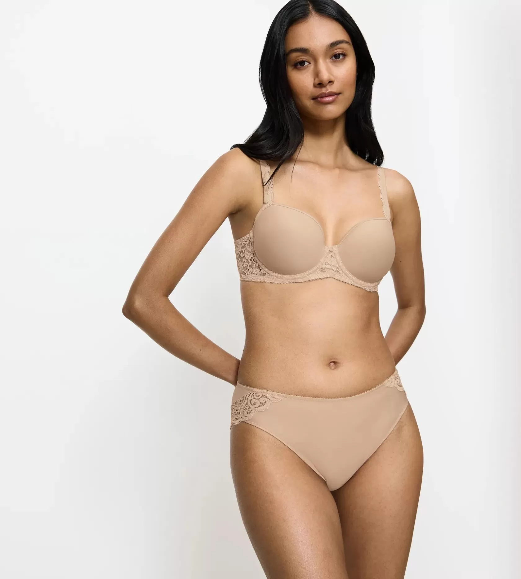 amourette_6-8.webp Triumph AMOURETTE Skin Online