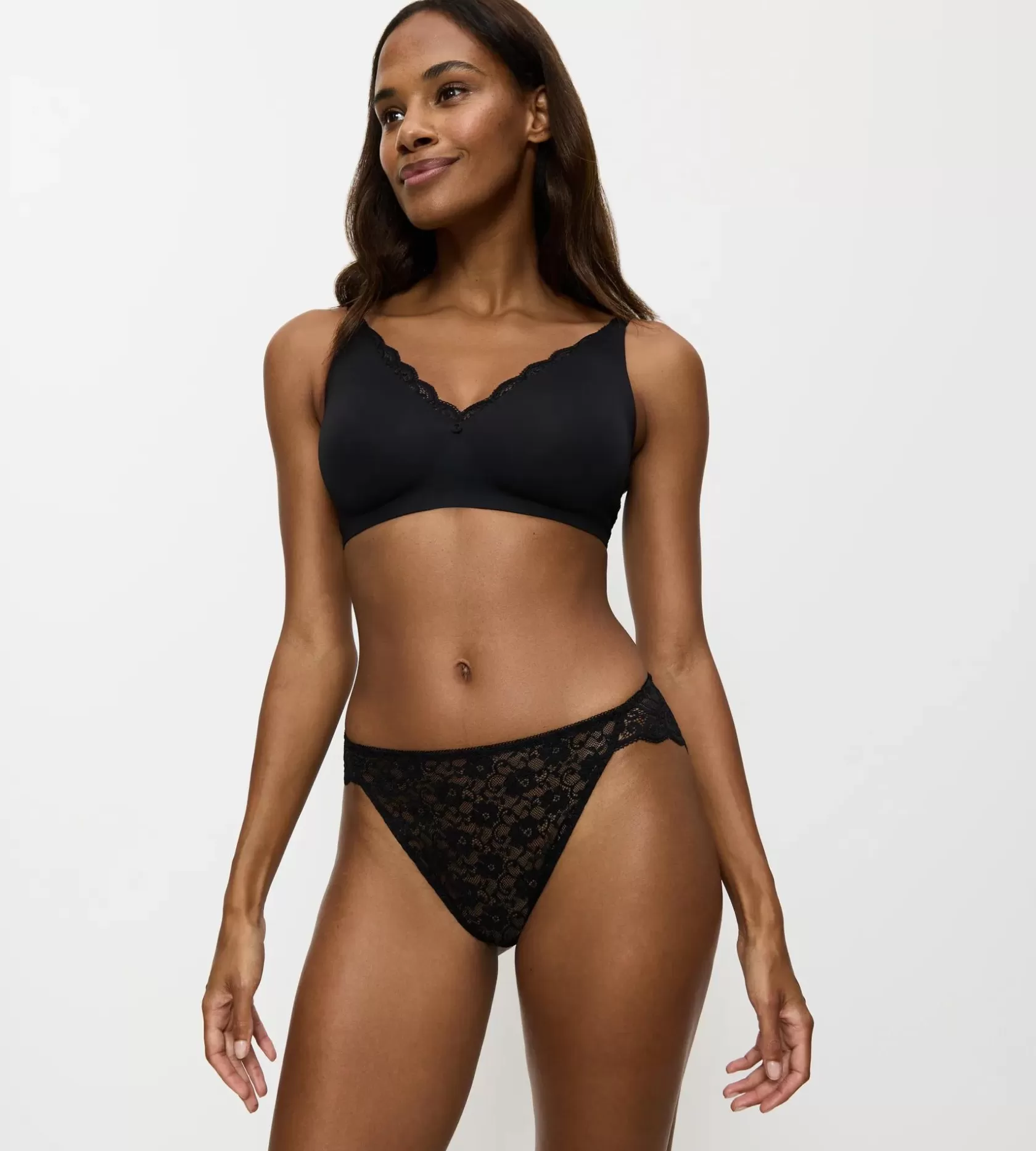 amourette_6-9.webp Triumph AMOURETTE Black Cheap