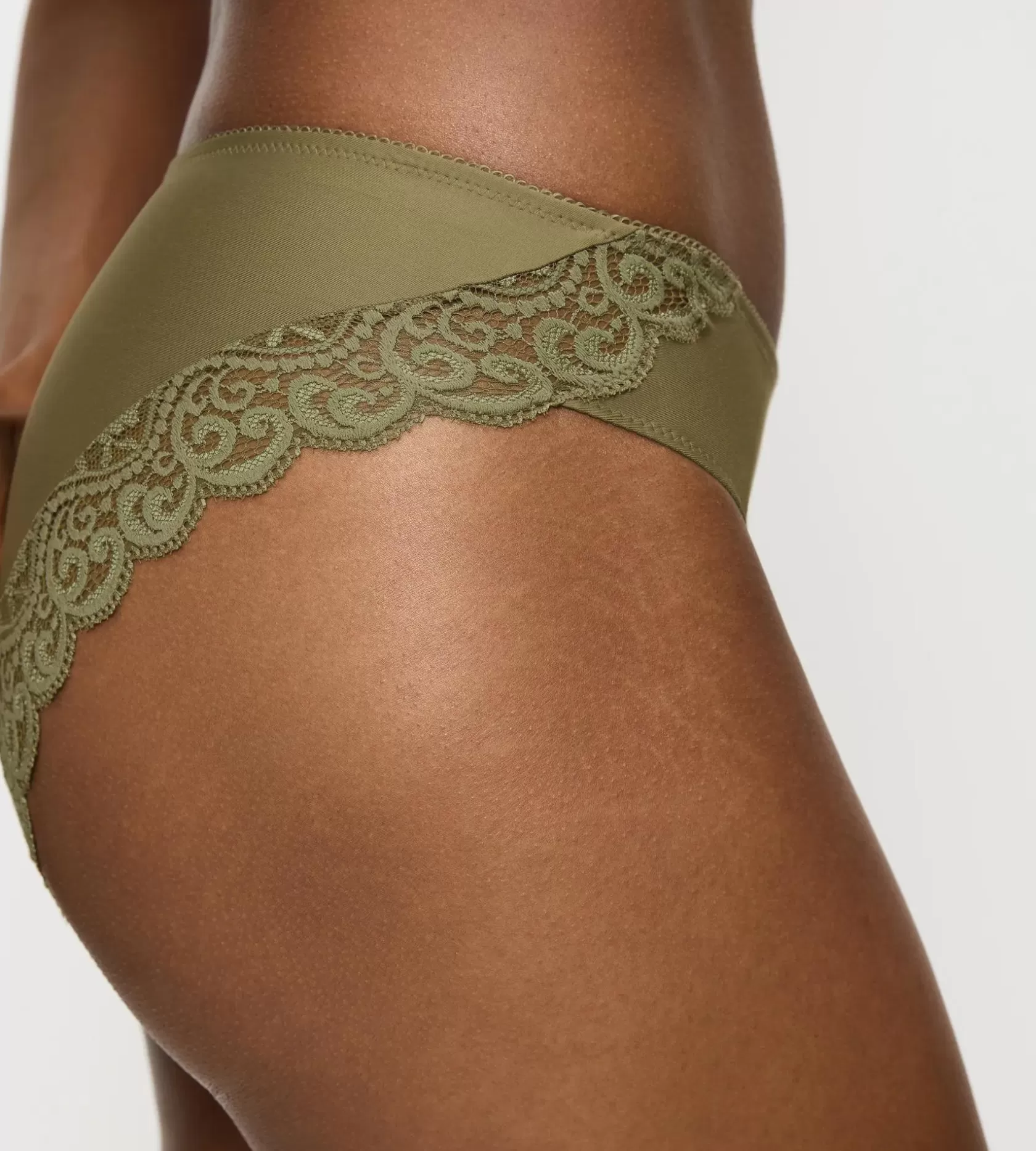 amourette_7-14.webp Triumph AMOURETTE MartiniOlive Sale