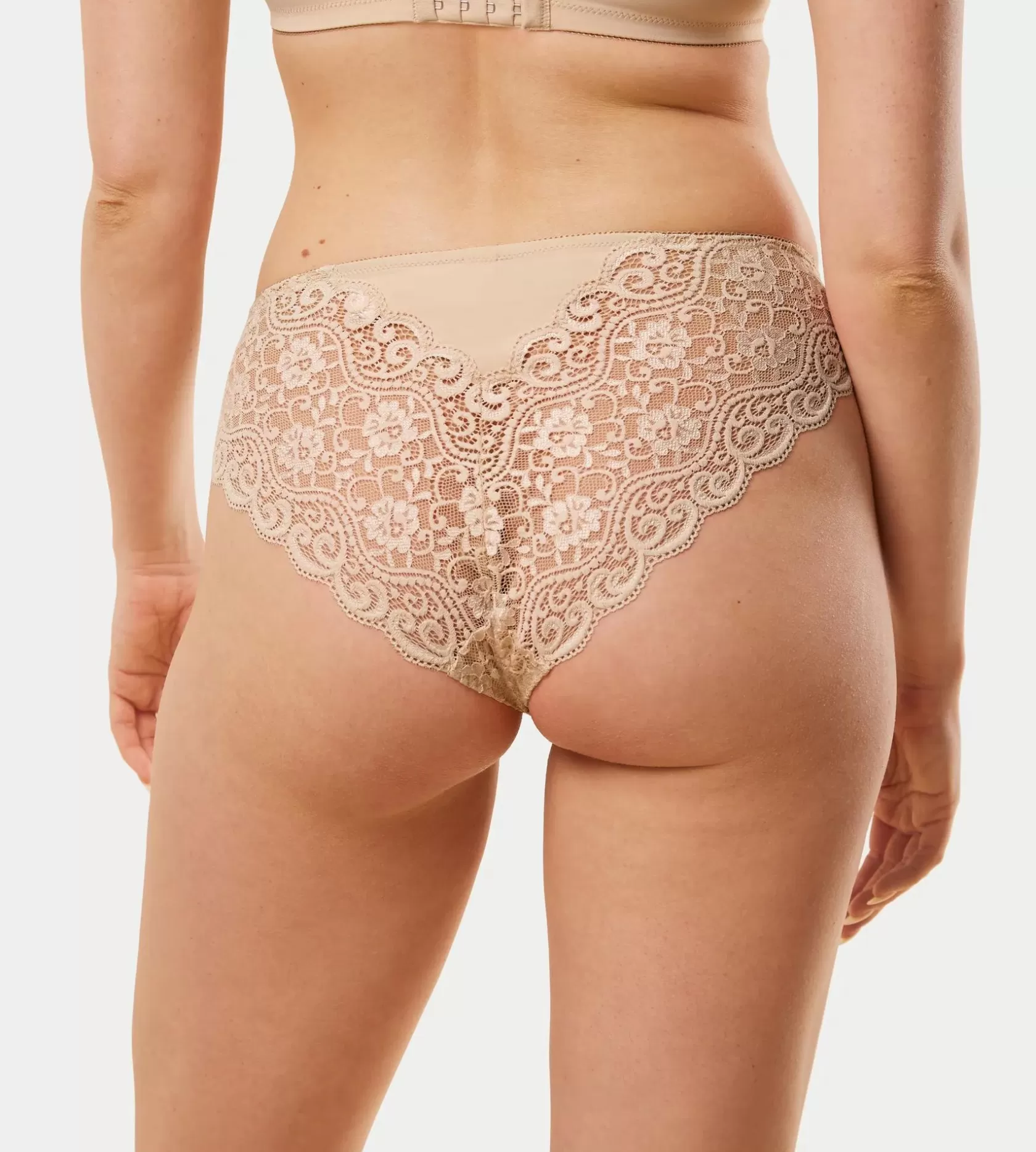 amourette_7-7.webp Triumph AMOURETTE Skin Hot