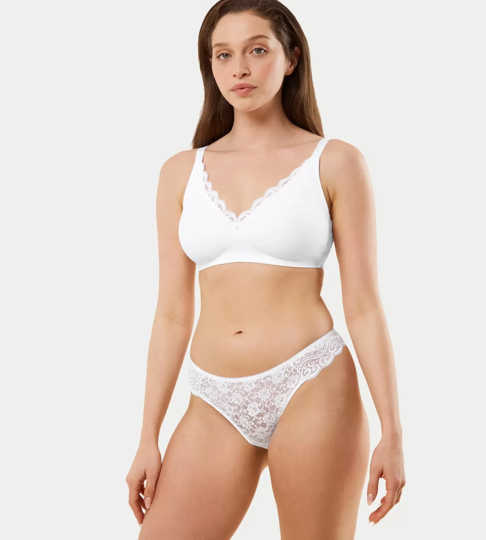 amourette_9-1.webp Triumph AMOURETTE White Discount