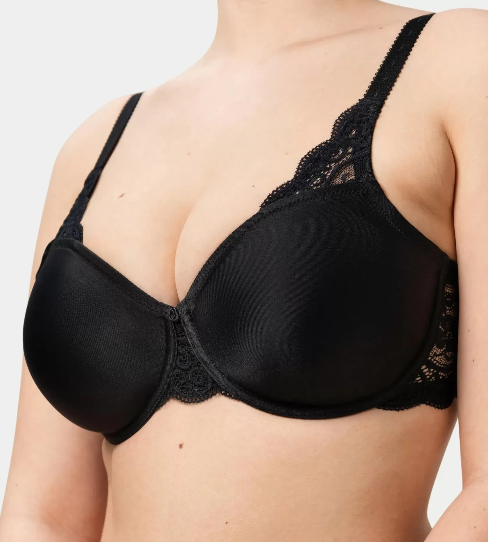 amourette__7-4.webp Triumph AMOURETTE 300 Shop