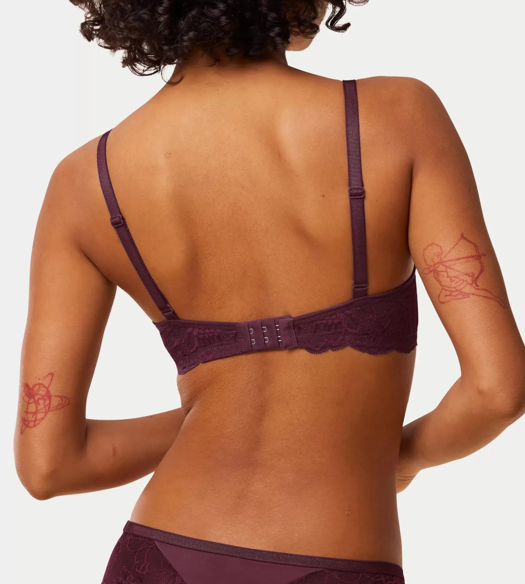 amourette_charm_5-35.webp Triumph AMOURETTE CHARM Burgundy Best