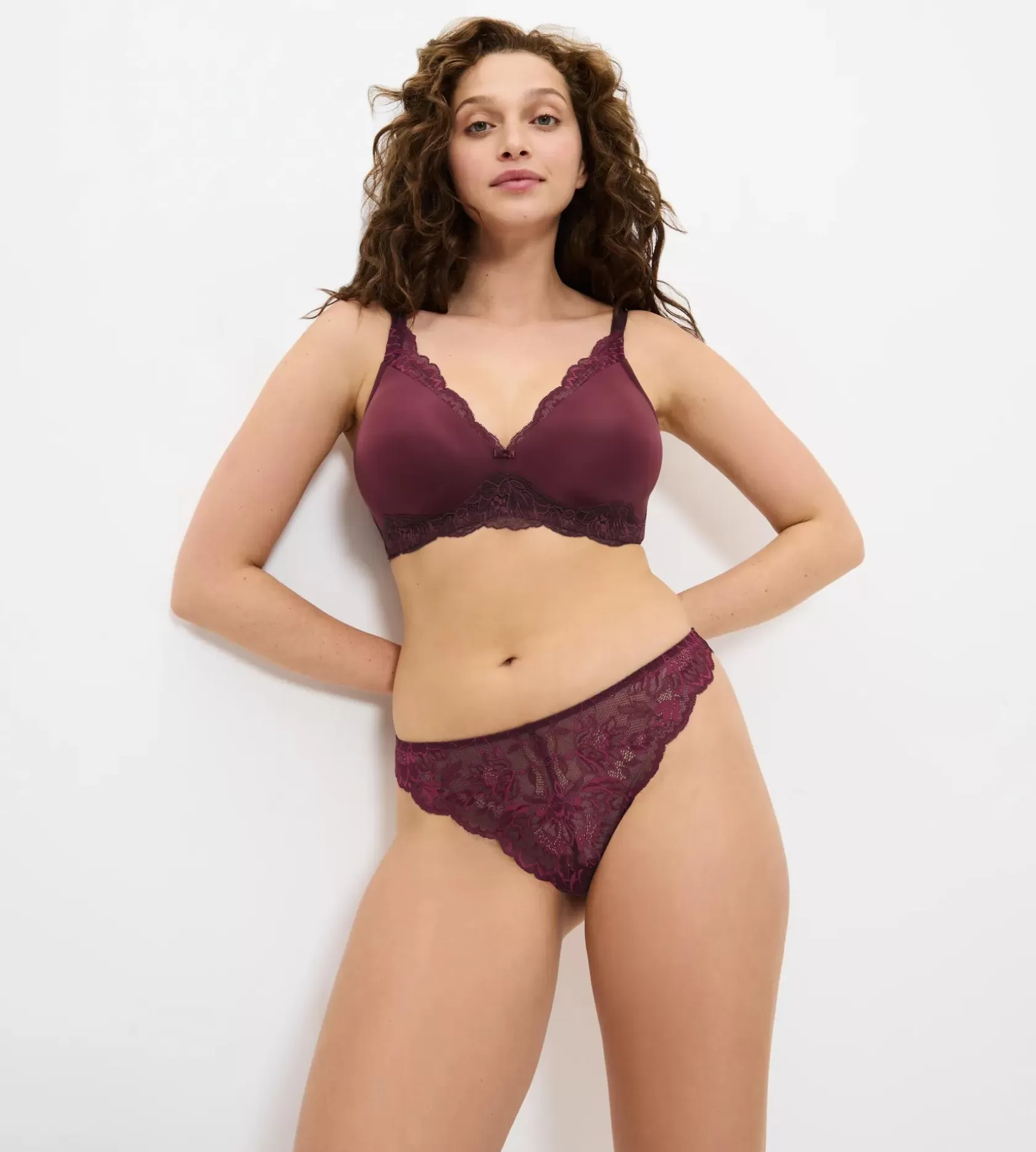 amourette_charm_6-20.webp Triumph AMOURETTE CHARM Burgundy Cheap
