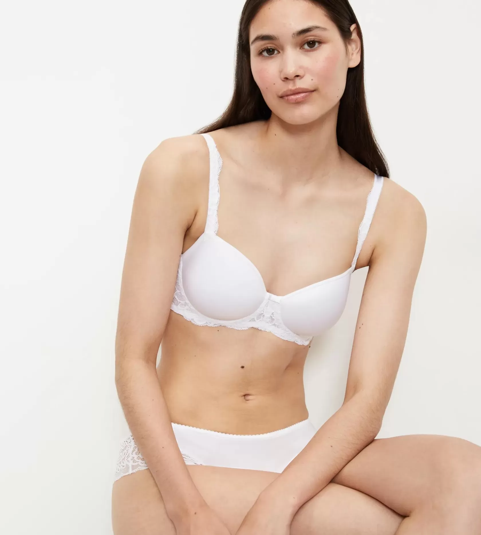 amourette_charm_6-28.webp Triumph AMOURETTE CHARM White Discount