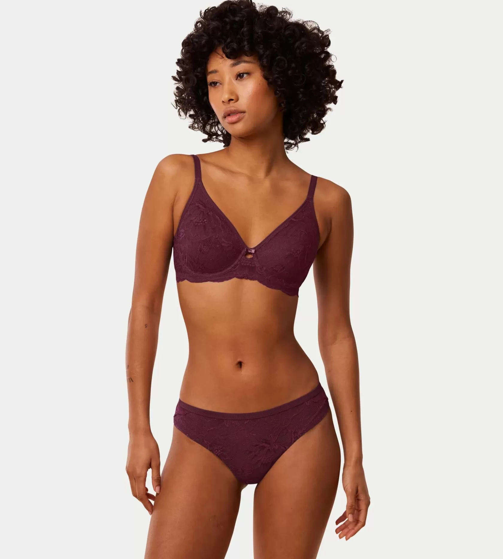 amourette_charm_6-35.webp Triumph AMOURETTE CHARM Burgundy Best