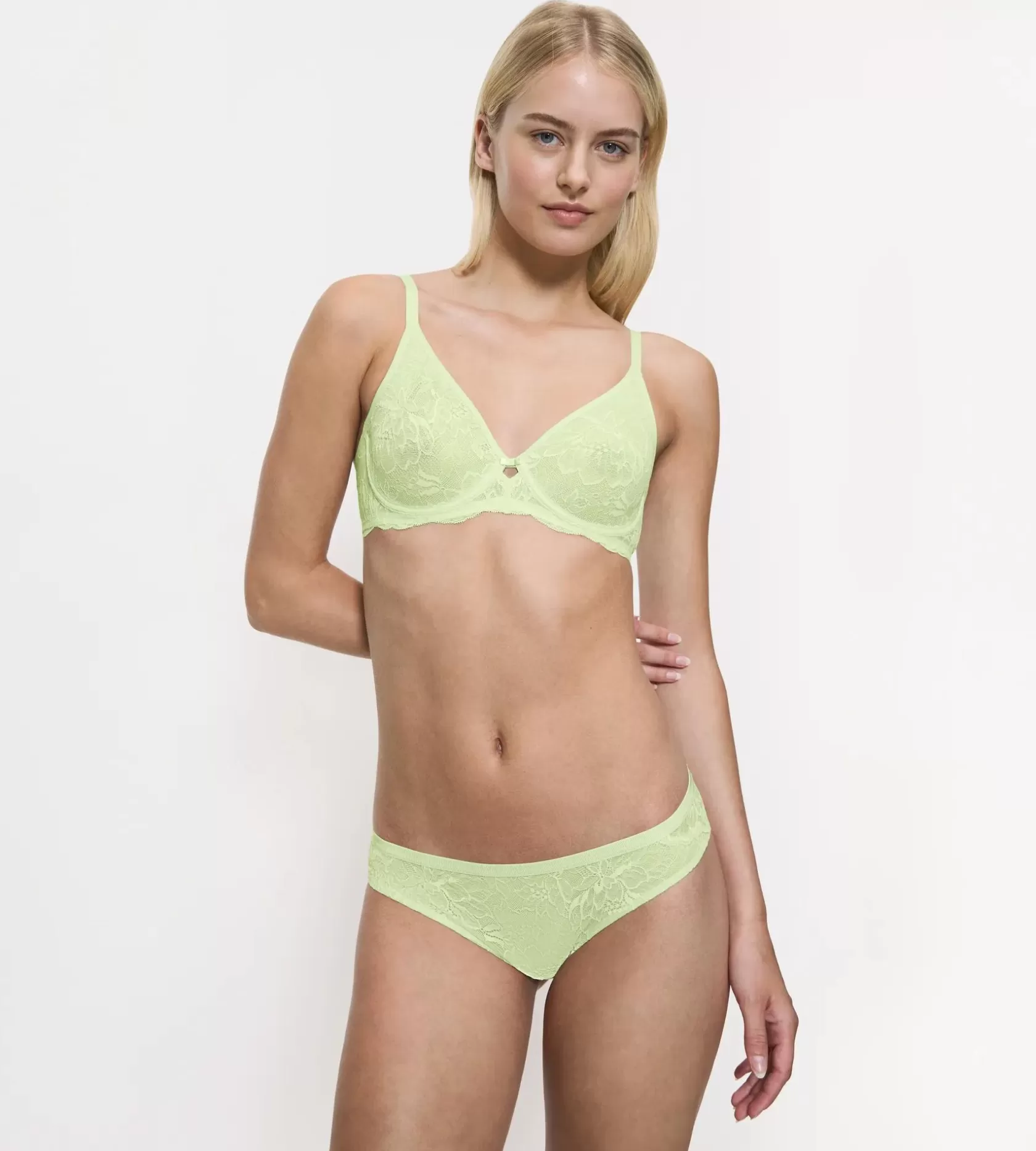 amourette_charm_6-8.webp Triumph AMOURETTE CHARM Sherbetgreen Store