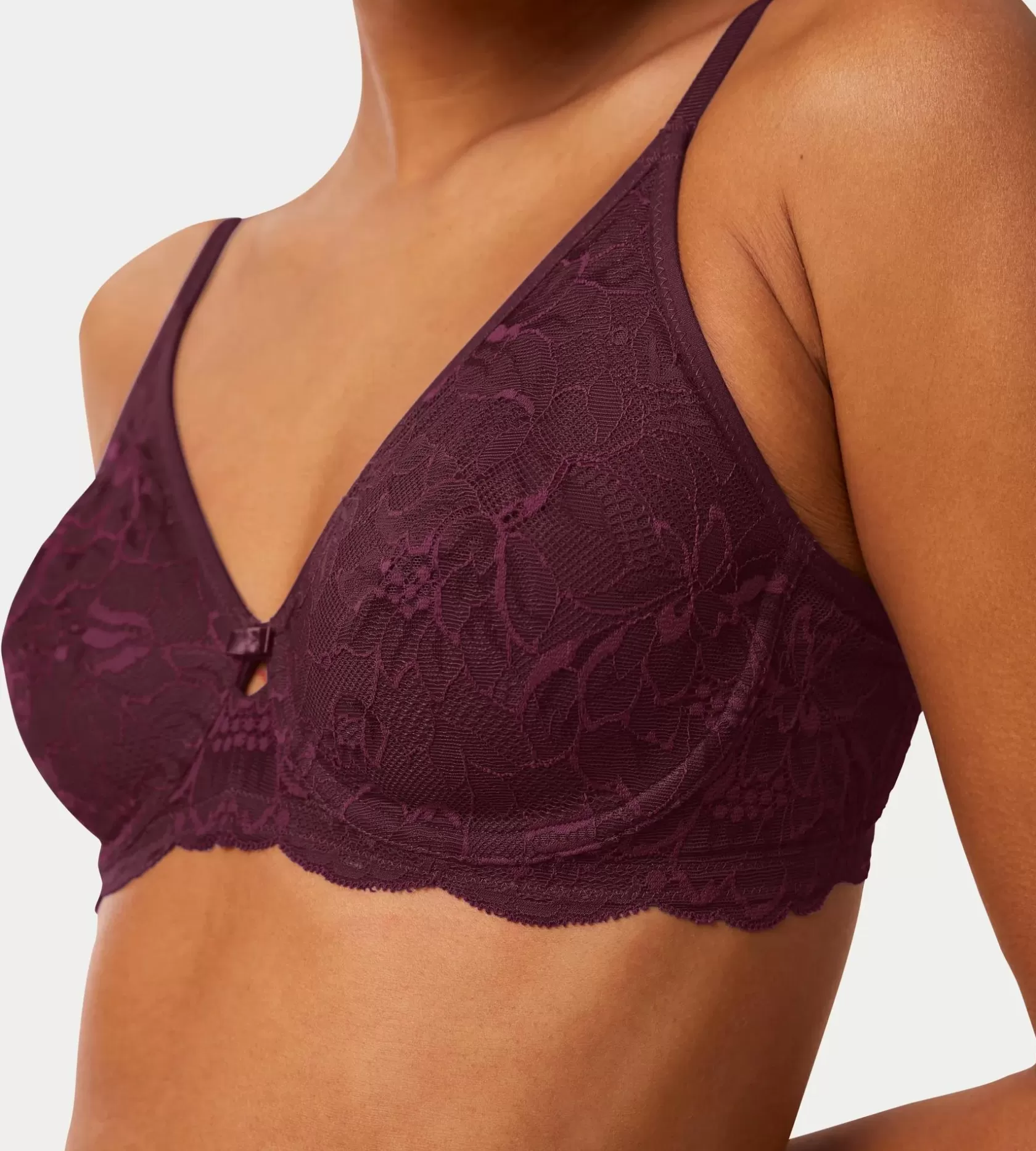 amourette_charm_7-35.webp Triumph AMOURETTE CHARM Burgundy Best