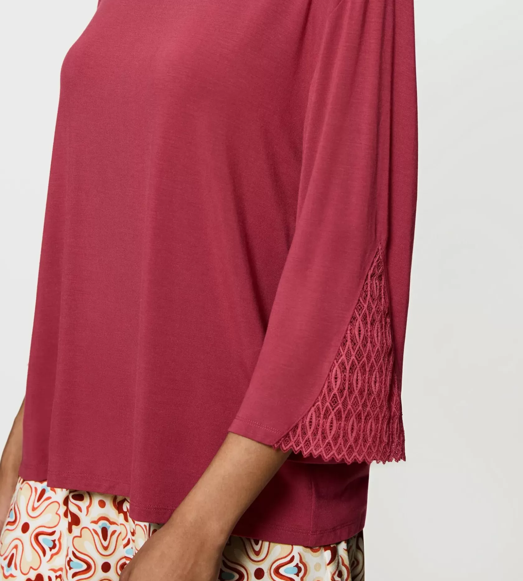 aura_spotlight_7-10.webp Triumph AURA SPOTLIGHT Strawberryallure Hot