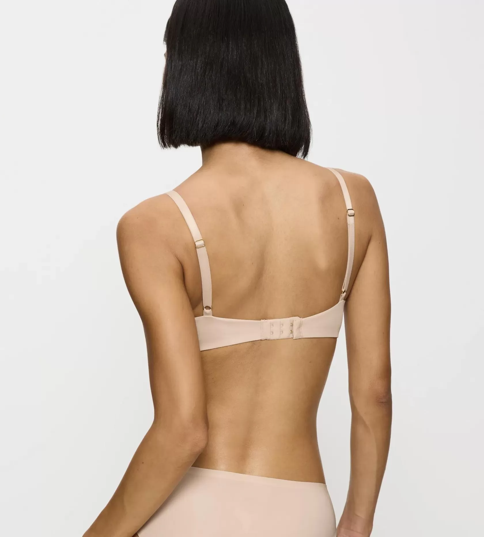 body_makeup_essentials_5-12.webp Triumph BODY MAKE-UP ESSENTIALS NudeBeige Cheap