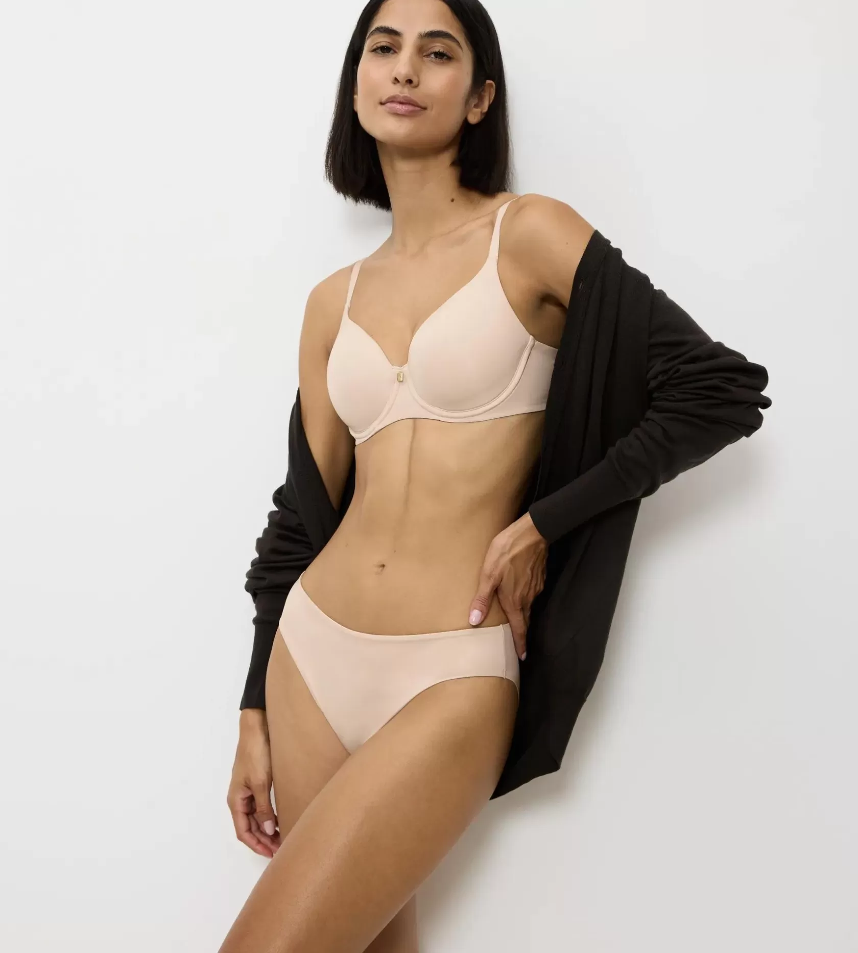 body_makeup_essentials_6-12.webp Triumph BODY MAKE-UP ESSENTIALS NudeBeige Cheap