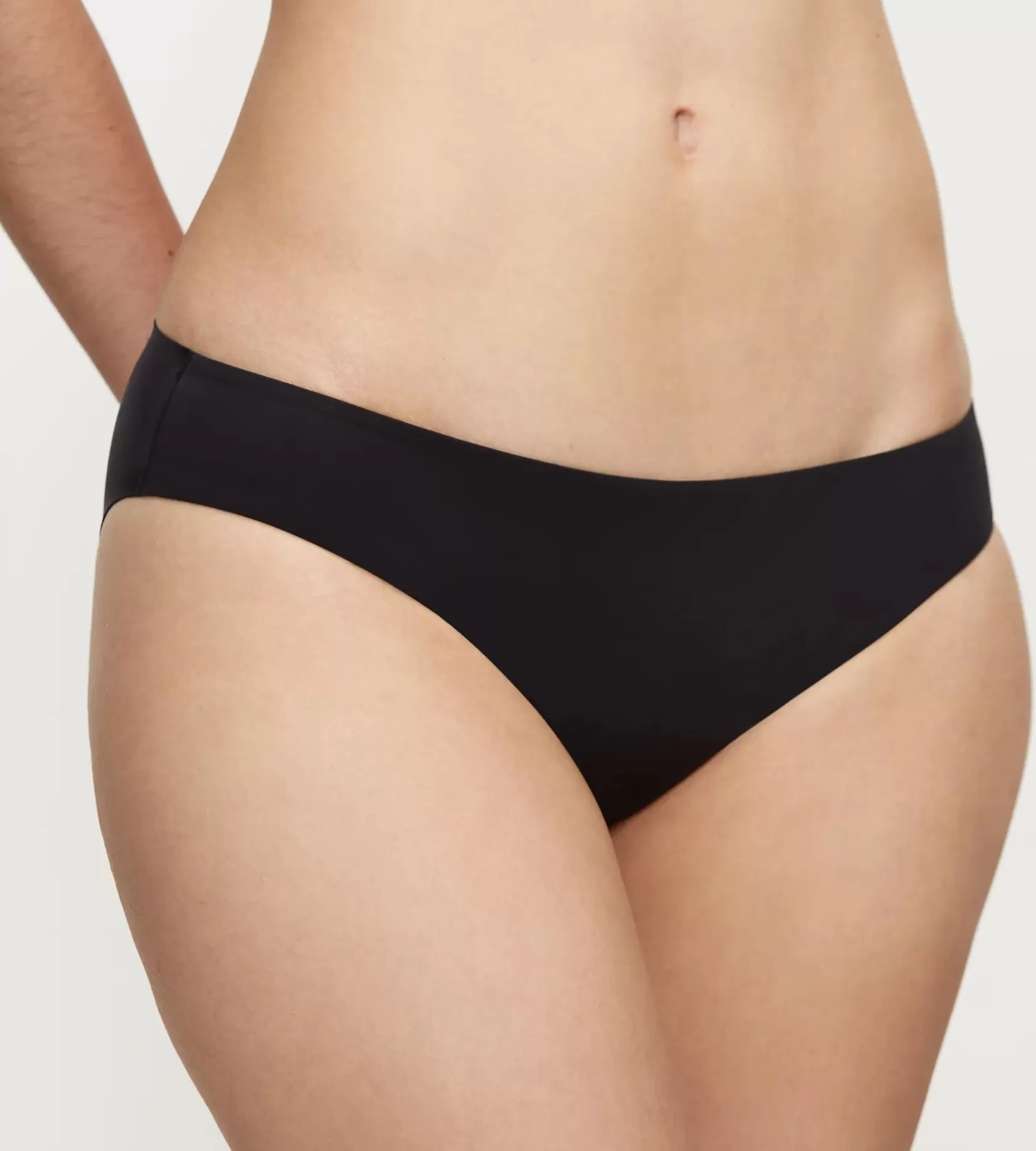 body_makeup_essentials_7-2.webp Triumph BODY MAKE-UP ESSENTIALS Black Flash Sale