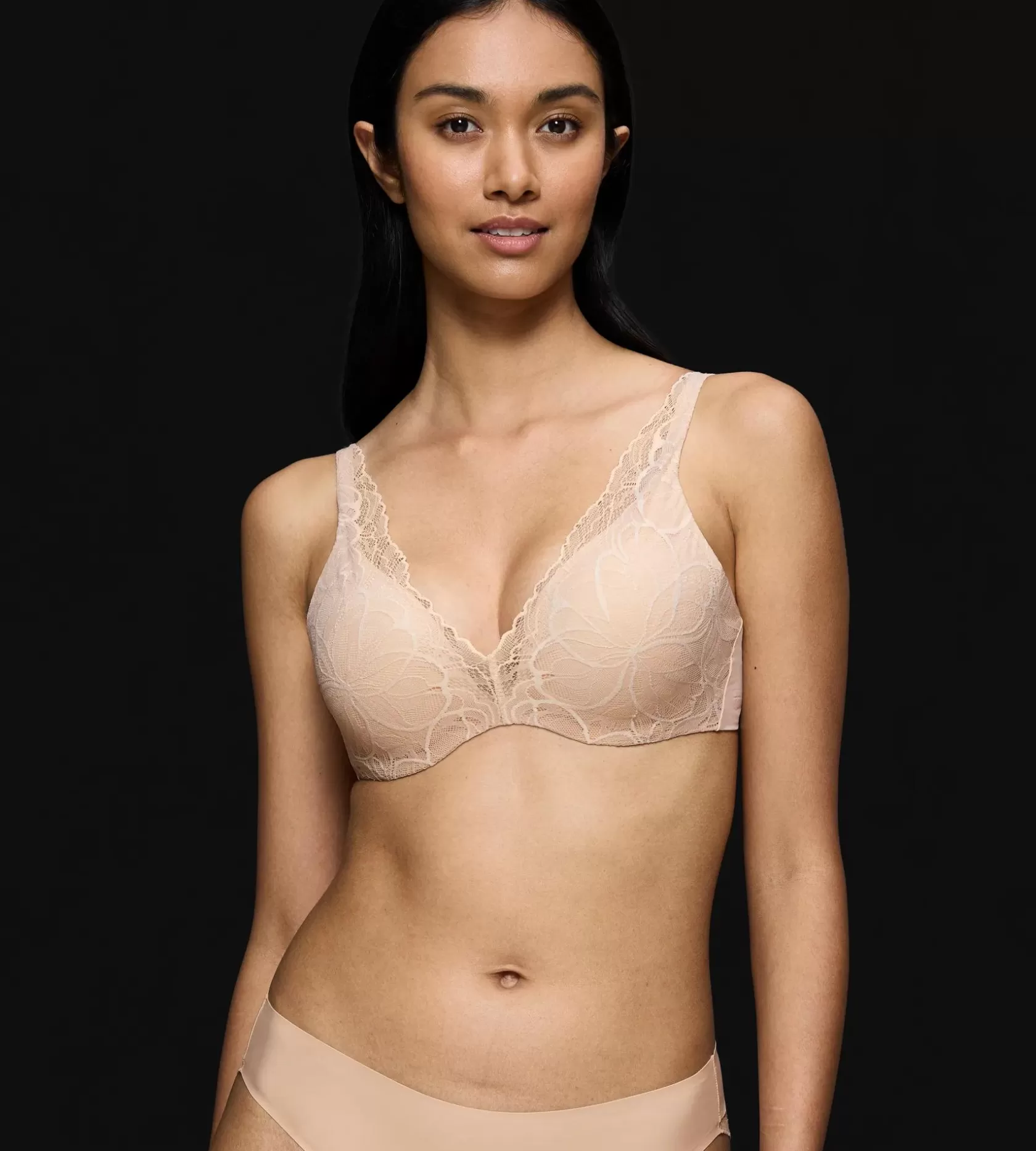 Triumph BODY MAKE-UP ILLUSION LACE NudeBeige Best