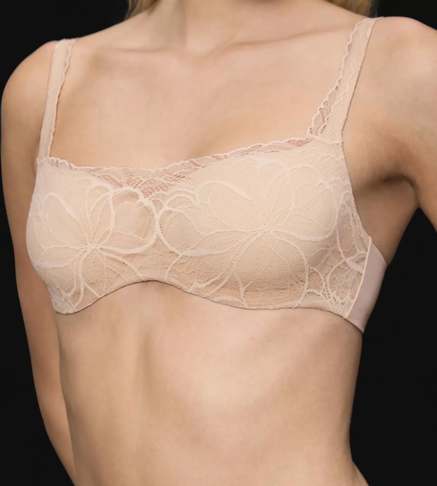 body_makeup_illusion_lace_7-10.webp Triumph BODY MAKE-UP ILLUSION LACE NudeBeige Flash Sale