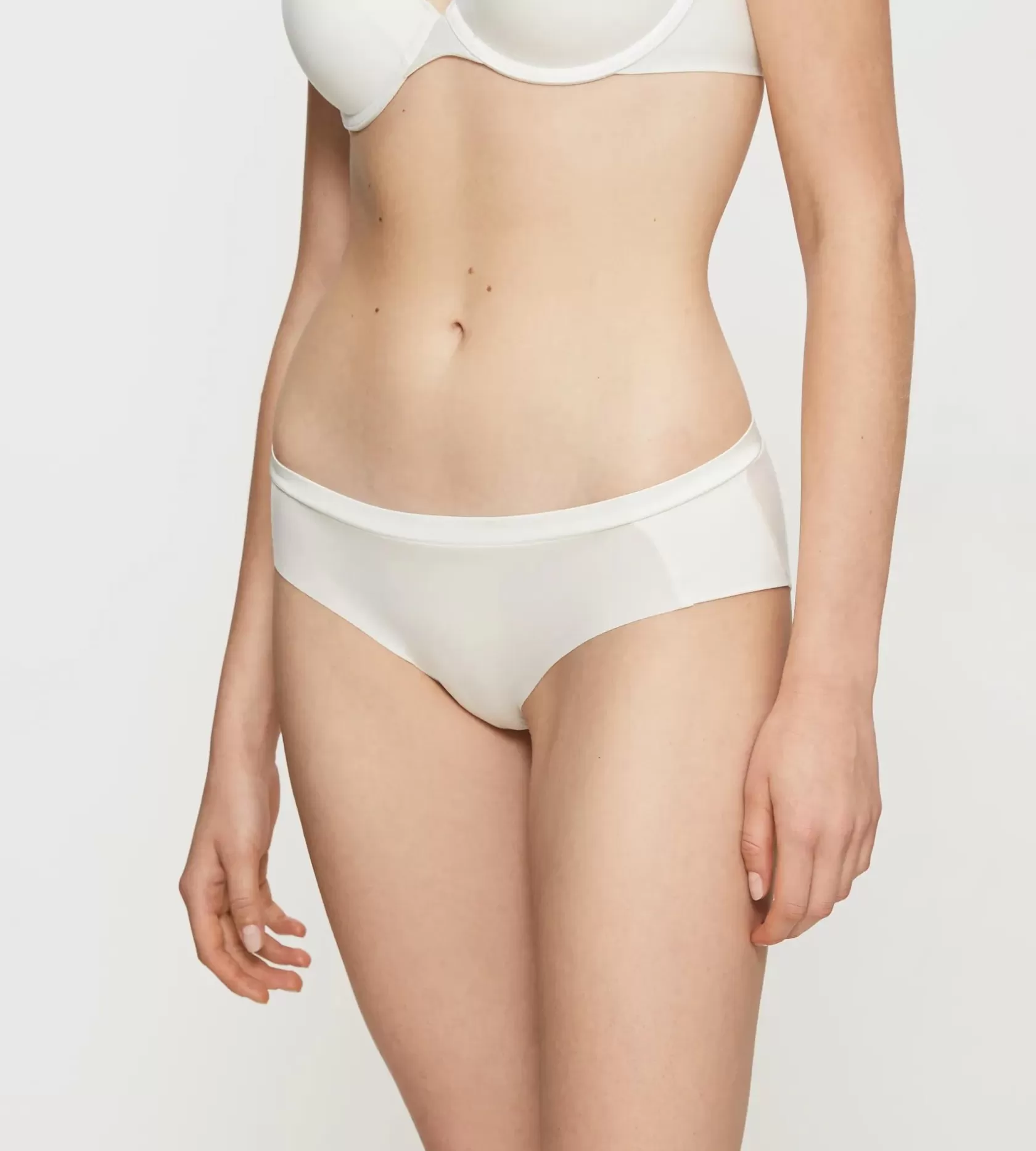 body_makeup_soft_touch_4-1.webp Triumph BODY MAKE-UP SOFT TOUCH Vanille New