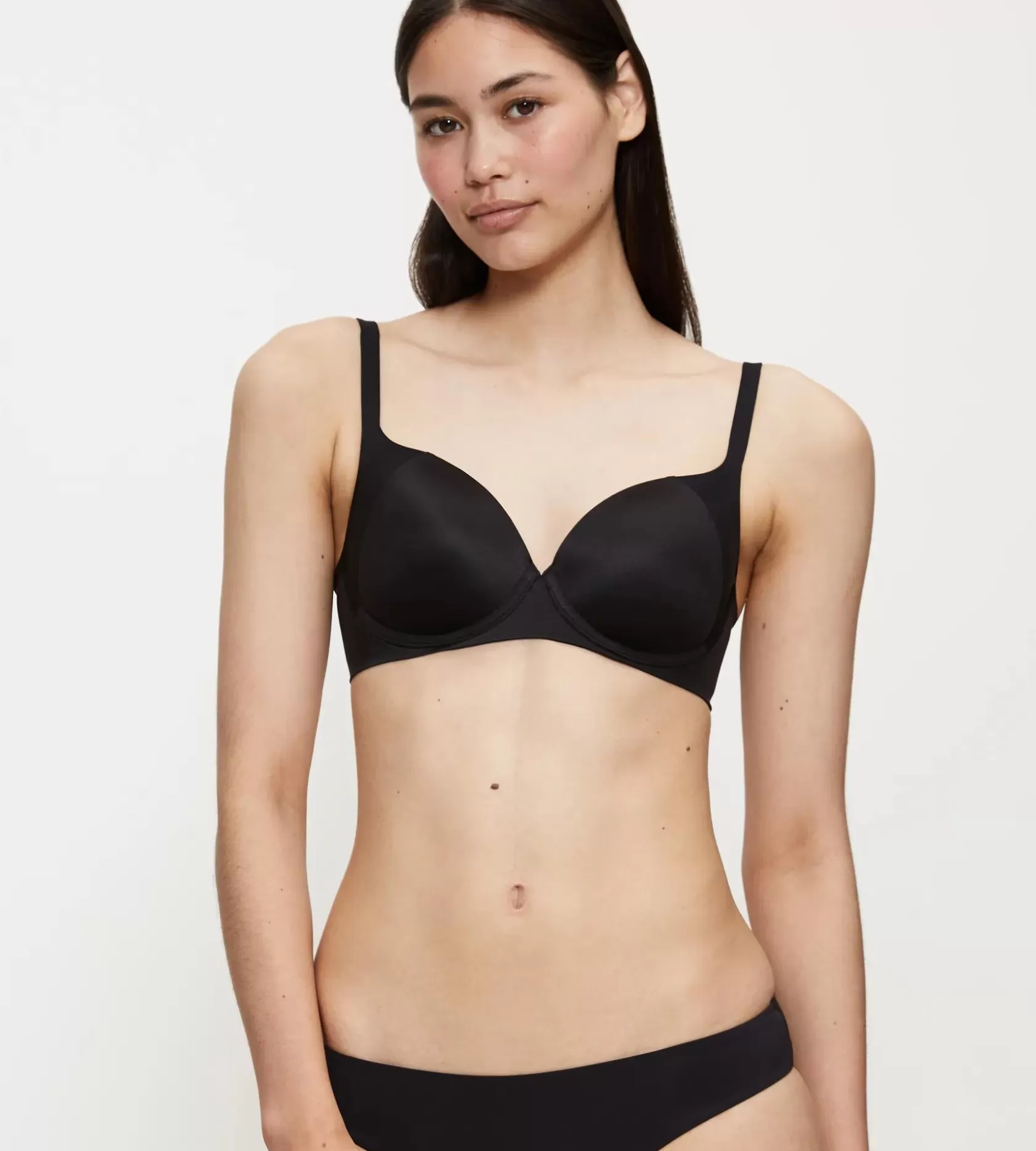 Triumph BODY MAKE-UP SOFT TOUCH Black Store