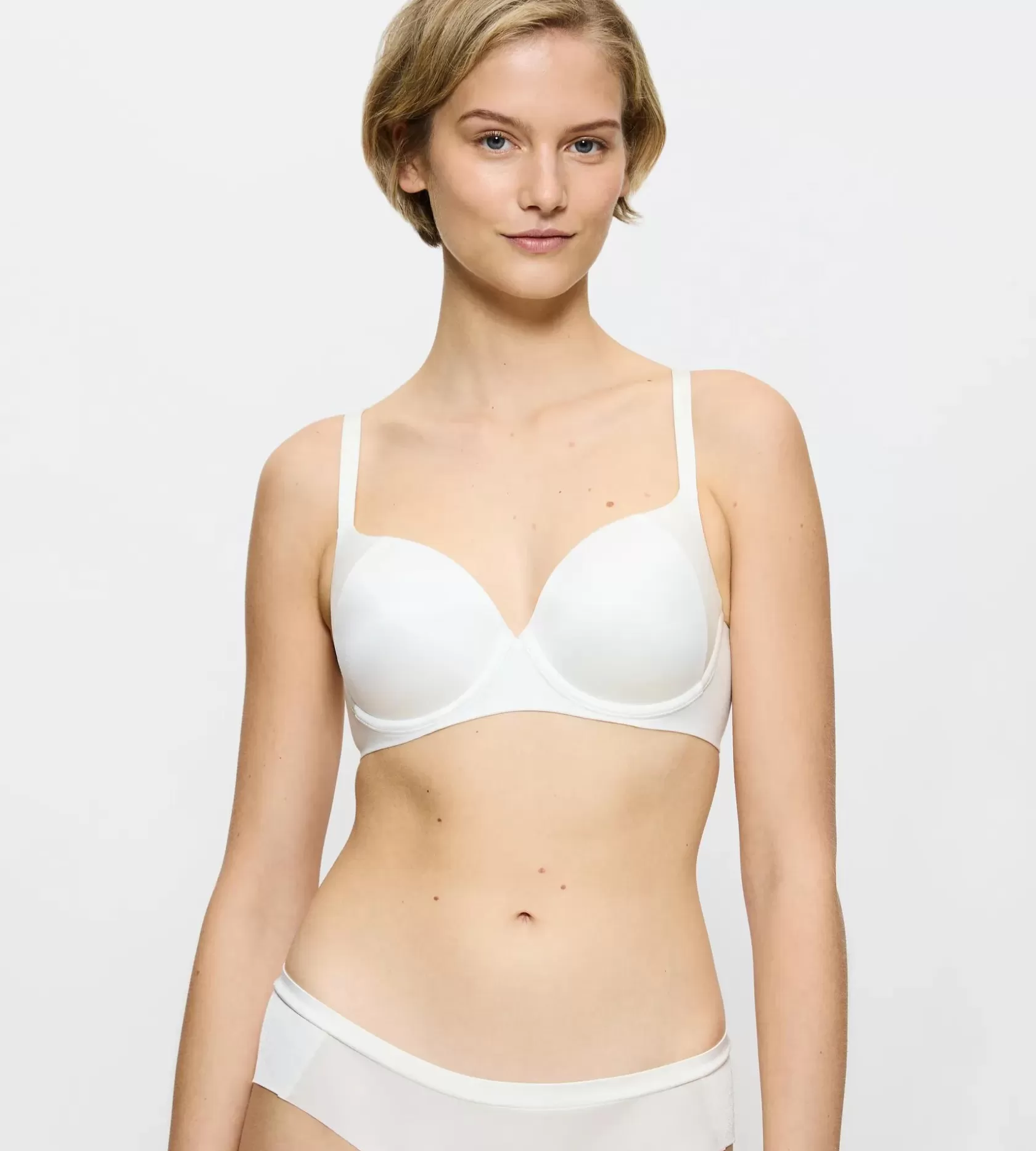 Triumph BODY MAKE-UP SOFT TOUCH Vanille Flash Sale