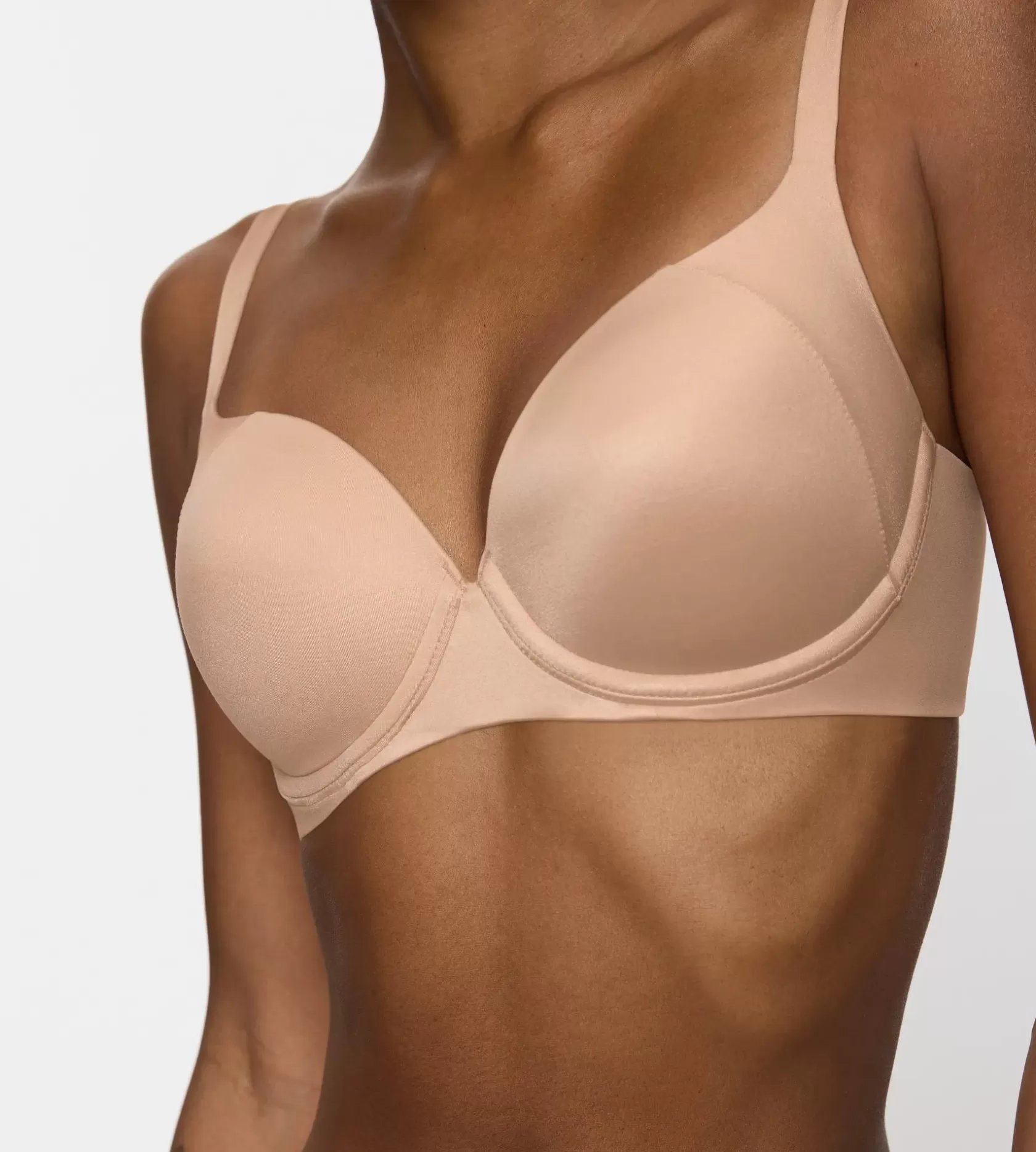 body_makeup_soft_touch_7-10.webp Triumph BODY MAKE-UP SOFT TOUCH NeutralBeige Store