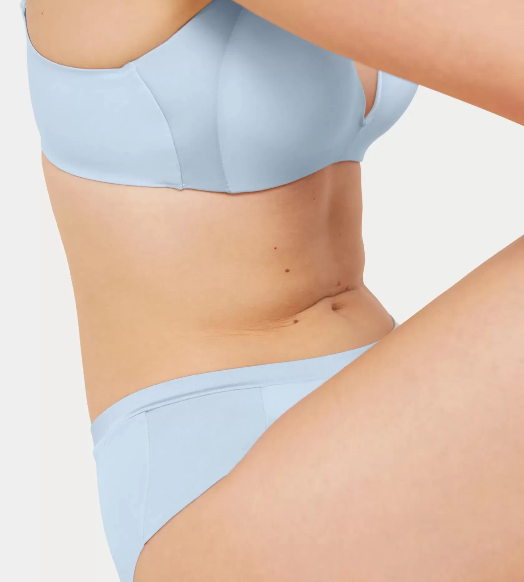 body_makeup_soft_touch_7.webp Triumph BODY MAKE-UP SOFT TOUCH Fairyblue Shop