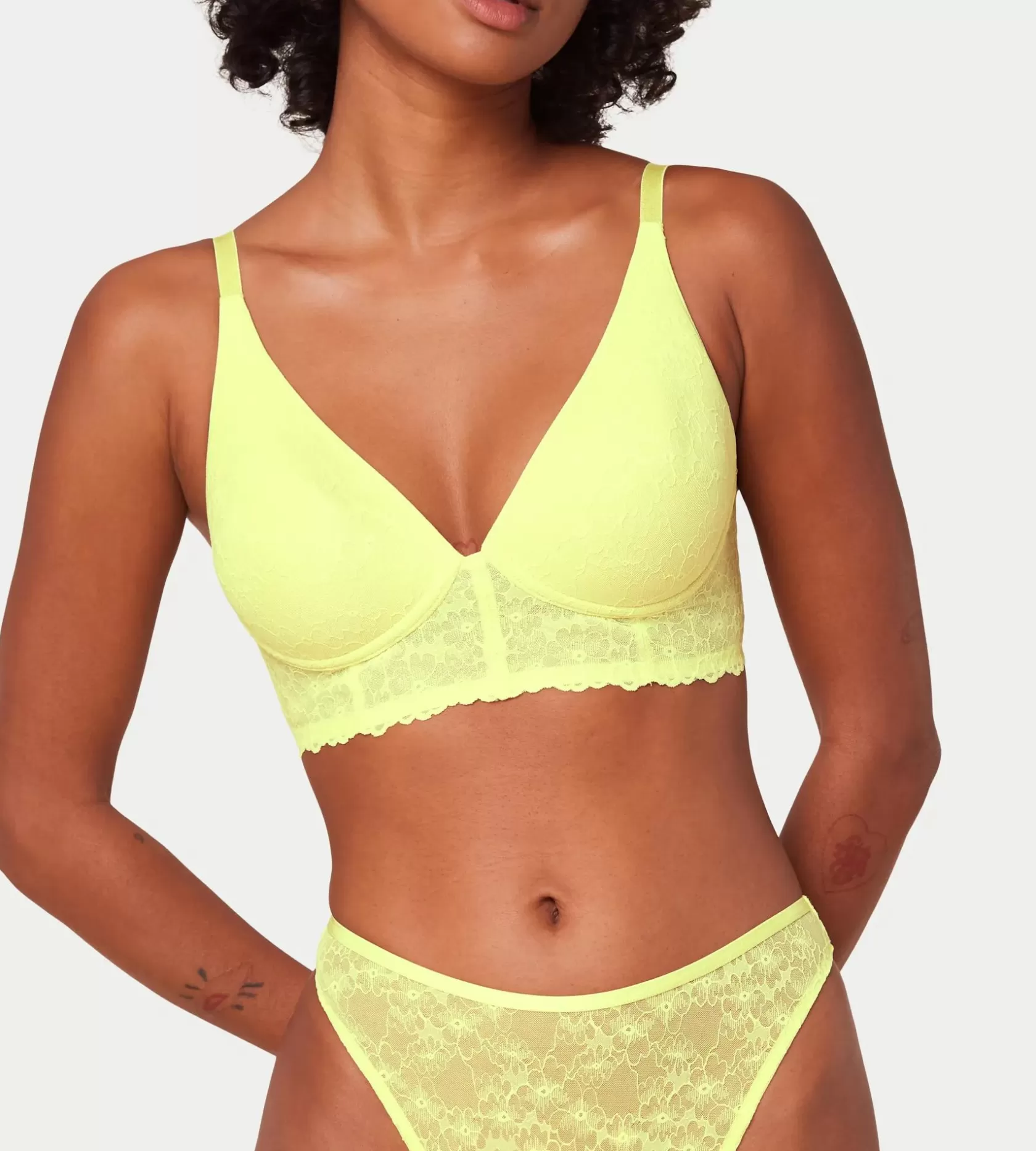 bright_spotlight_6-5.webp Triumph BRIGHT SPOTLIGHT Banane Flash Sale