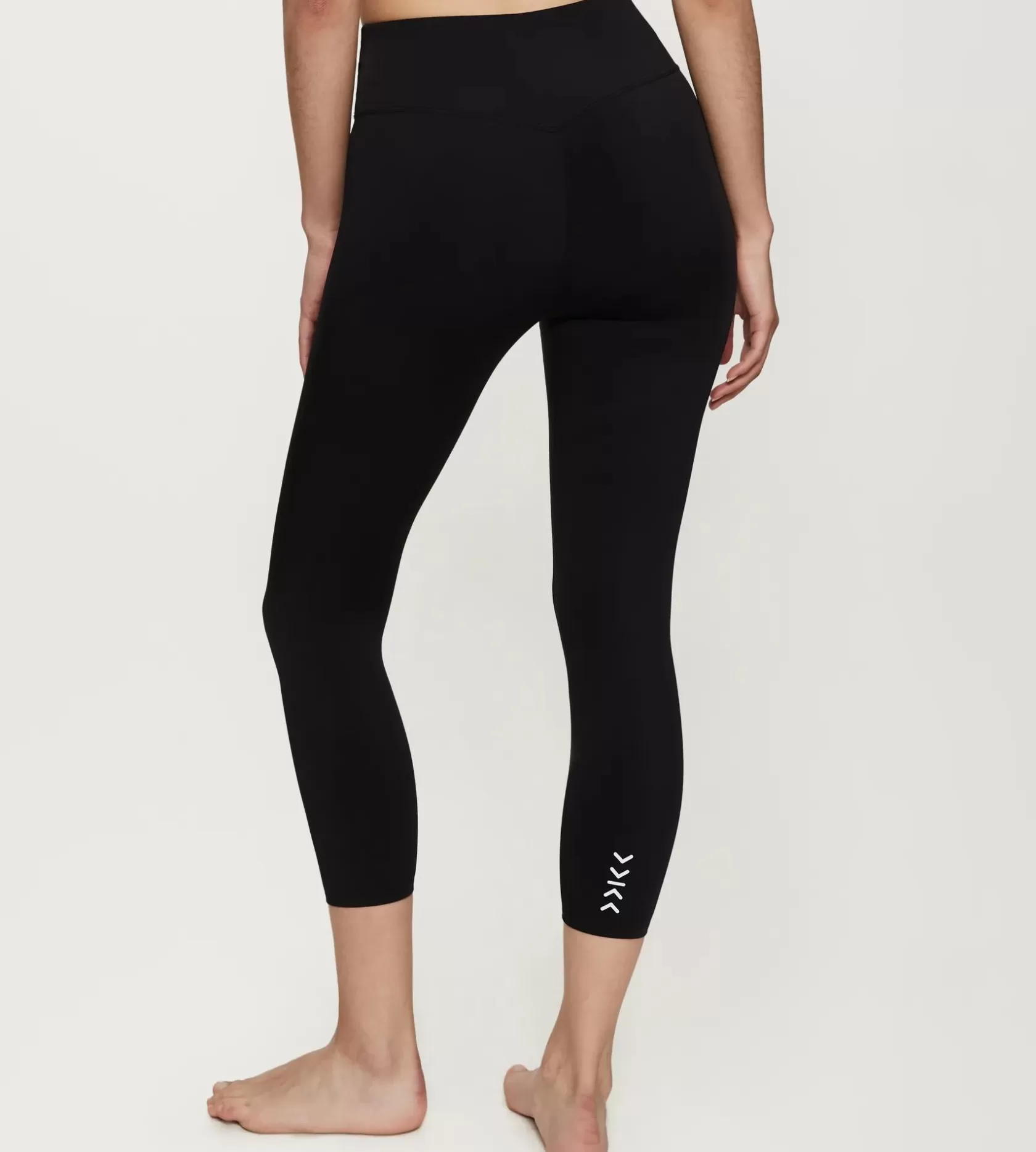 dl_rtw_aw_5.webp Triumph DL RTW AW22 Black New