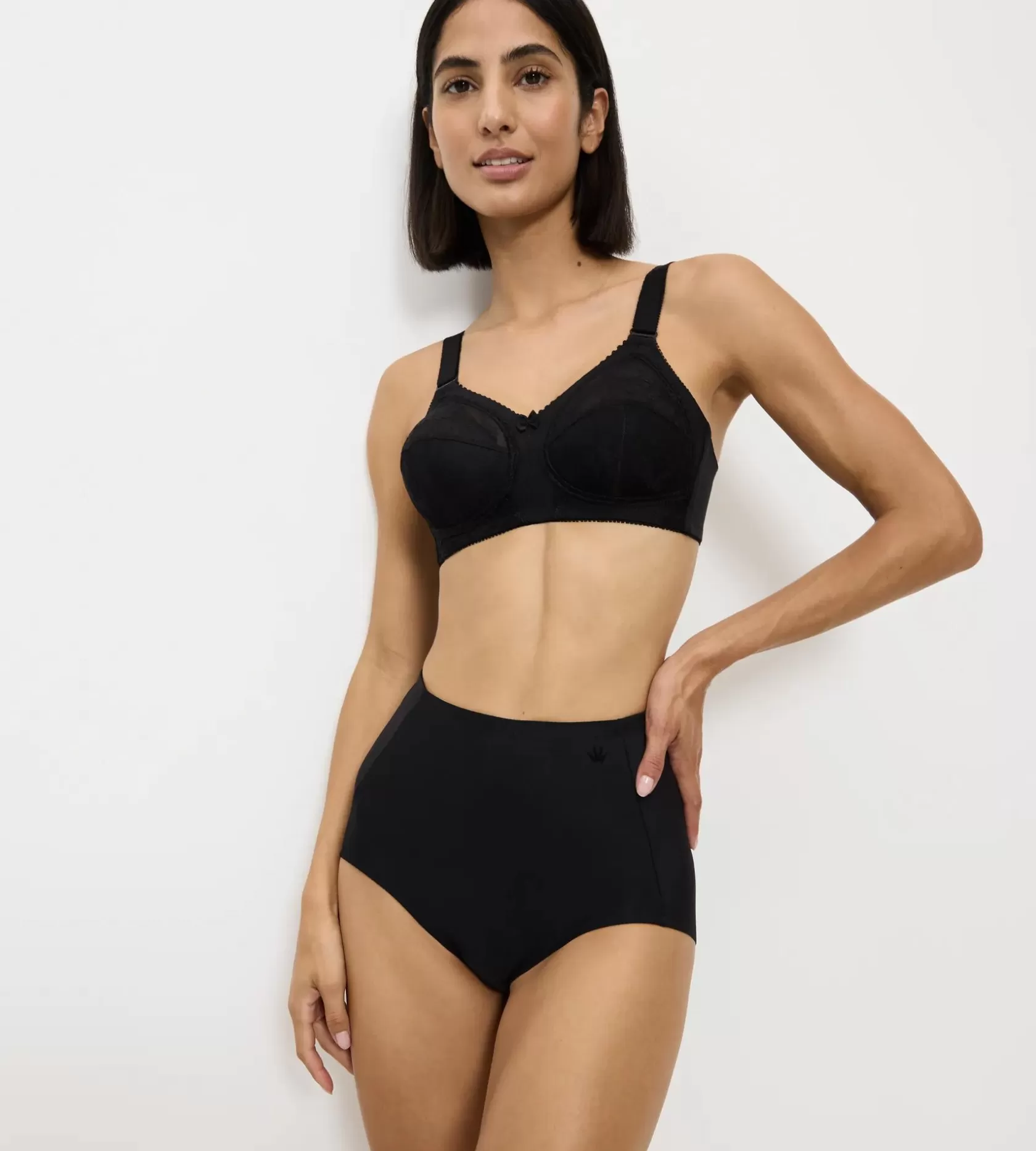 doreen_6-3.webp Triumph DOREEN Black Best Sale