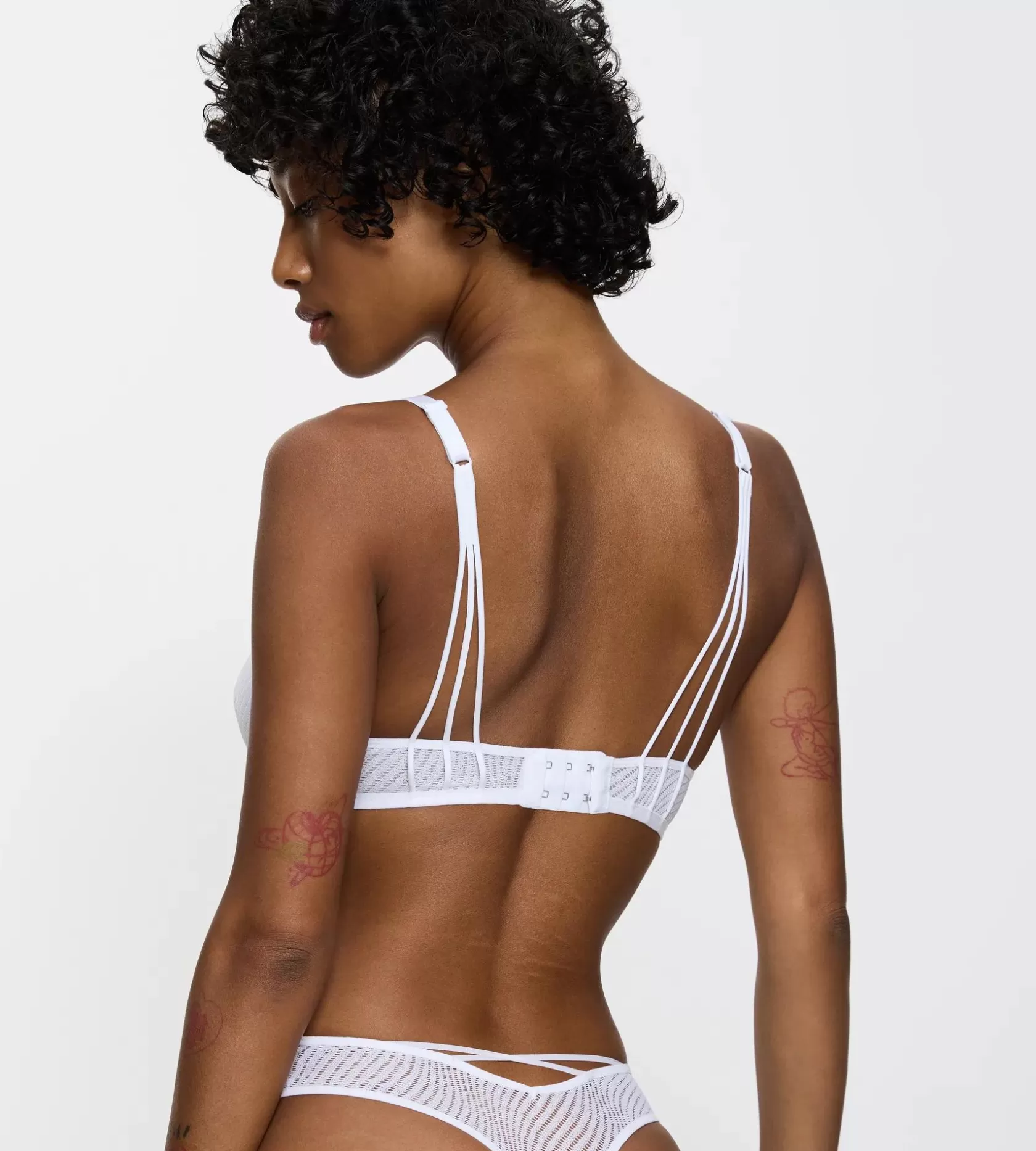 harmony_spotlight_5-15.webp Triumph HARMONY SPOTLIGHT White Cheap