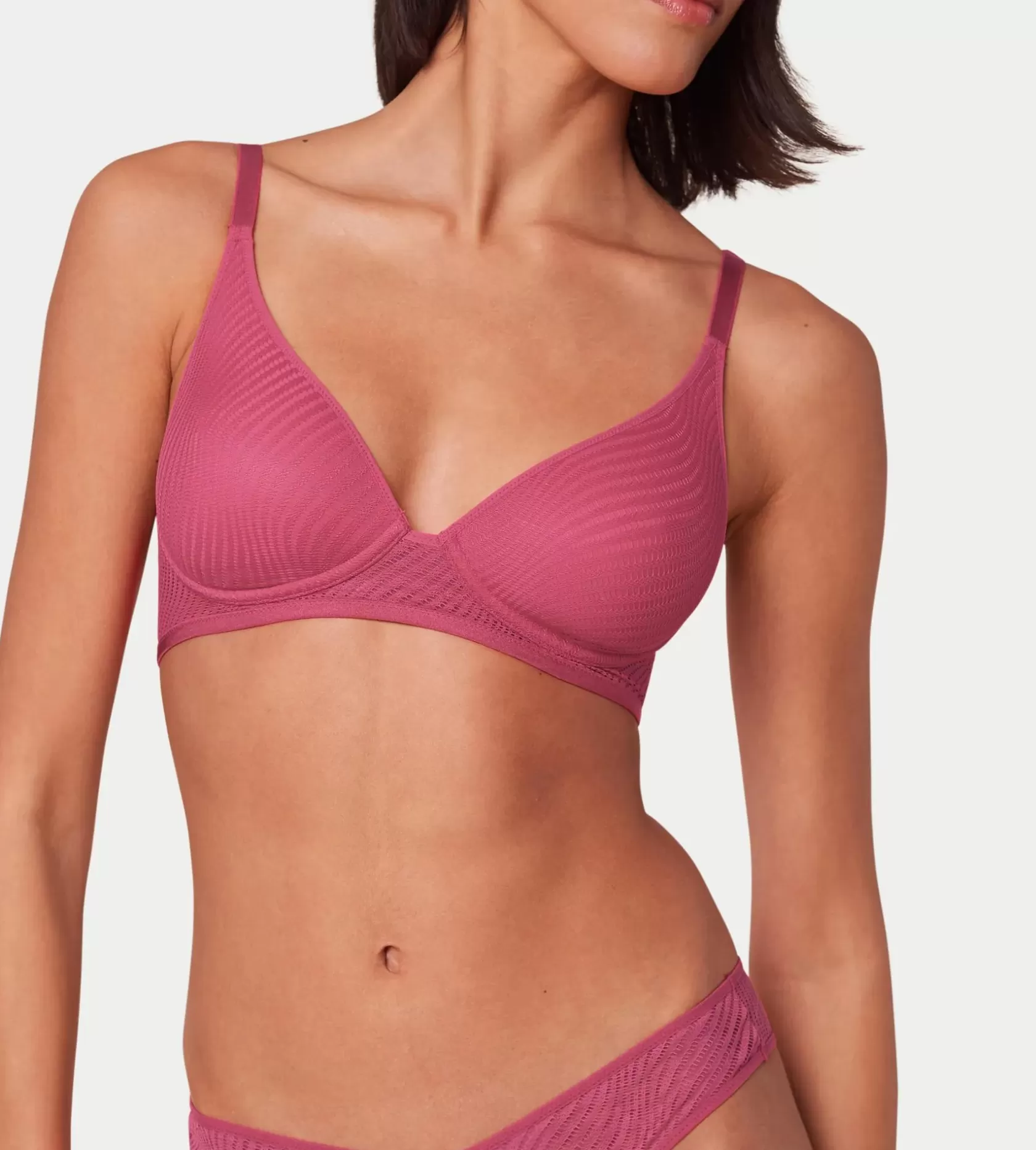 harmony_spotlight_6-11.webp Triumph HARMONY SPOTLIGHT Riperaspberry New