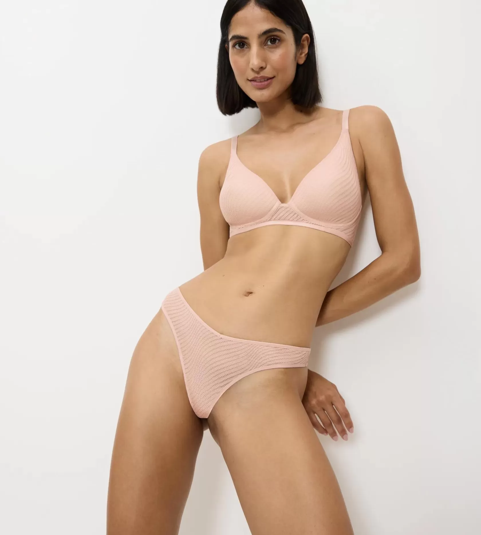 harmony_spotlight_6-7.webp Triumph HARMONY SPOTLIGHT FigPink Discount