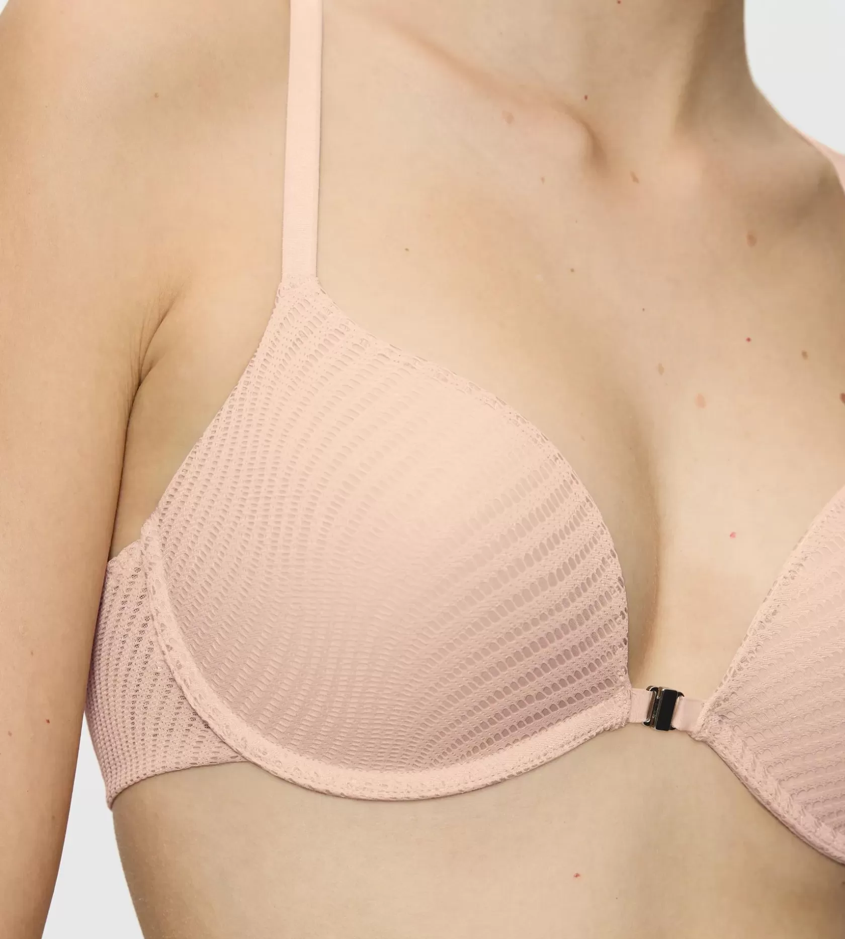 harmony_spotlight_7-17.webp Triumph HARMONY SPOTLIGHT FigPink New