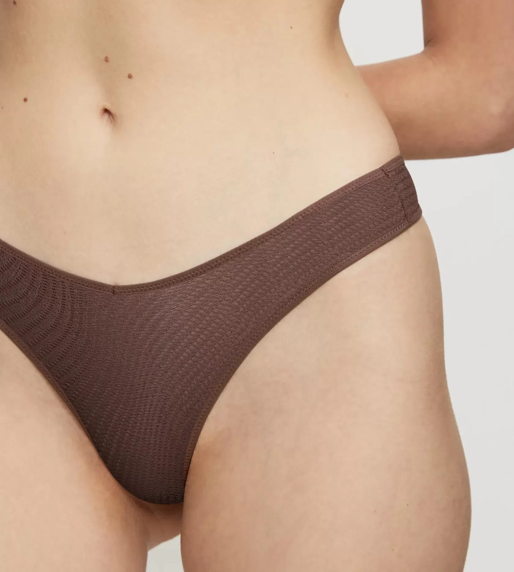 harmony_spotlight_7-5.webp Triumph HARMONY SPOTLIGHT CocoaSugar Sale