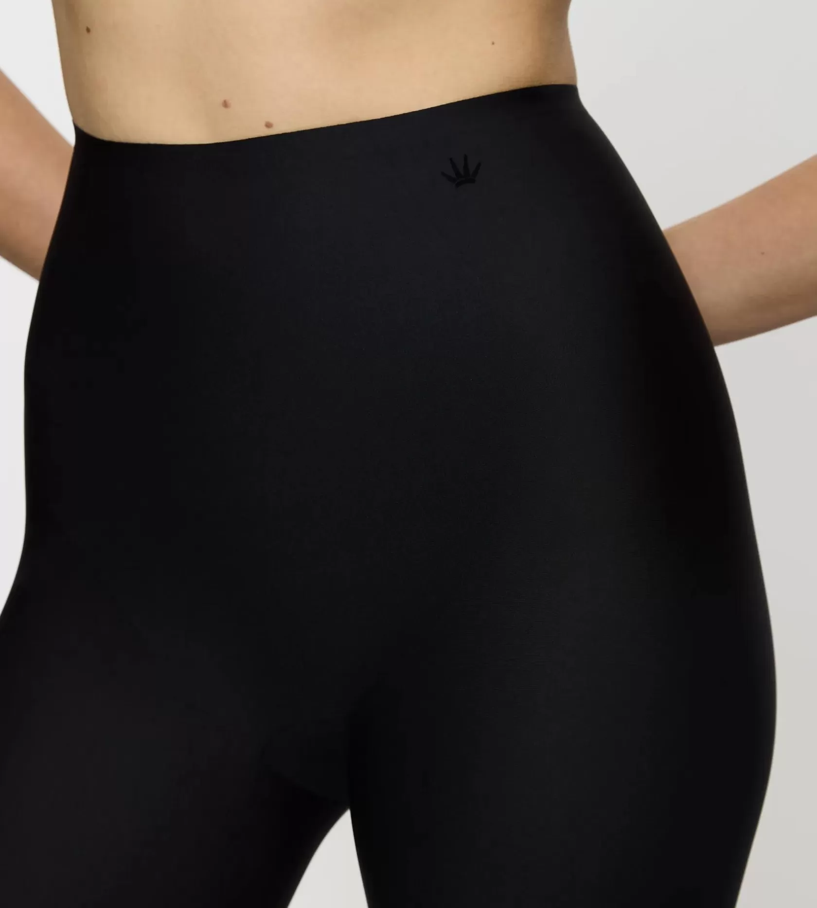 medium_shaping_series_7-1.webp Triumph MEDIUM SHAPING SERIES Black Shop