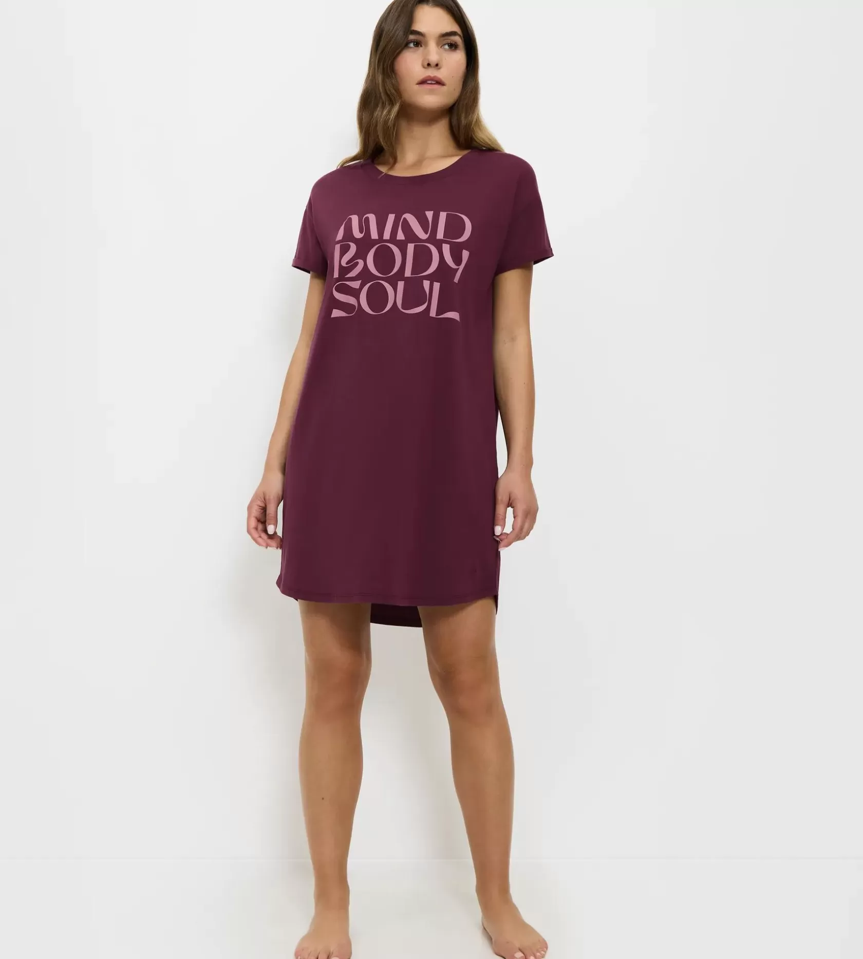 nightdresses_6-1.webp Triumph NIGHTDRESSES Burgundy Sale