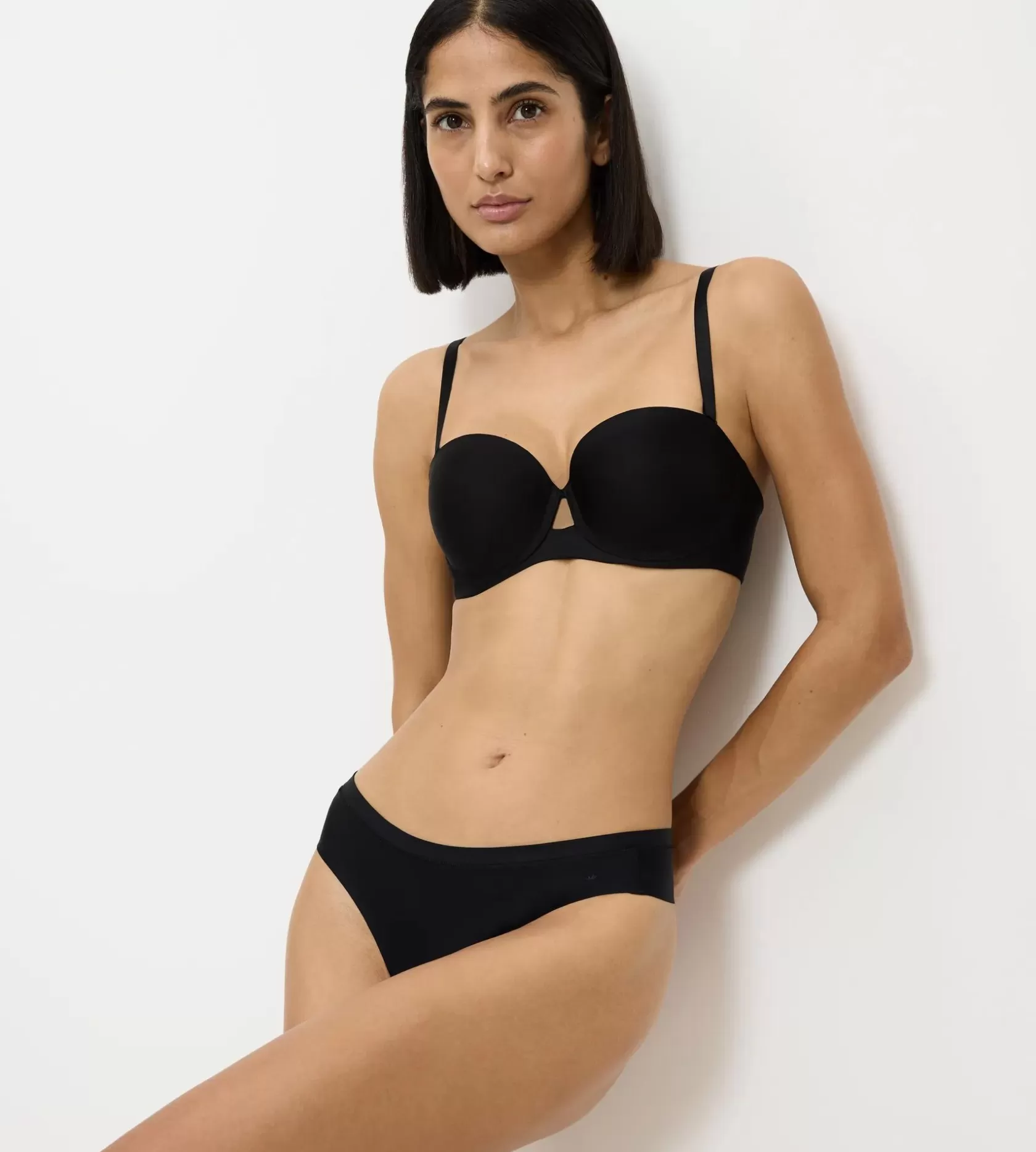 pure_micro_6-10.webp Triumph PURE MICRO Black Discount