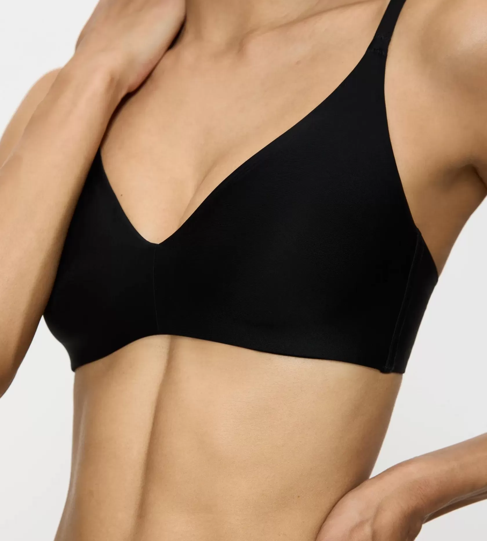 pure_micro_7-9.webp Triumph PURE MICRO Black Outlet