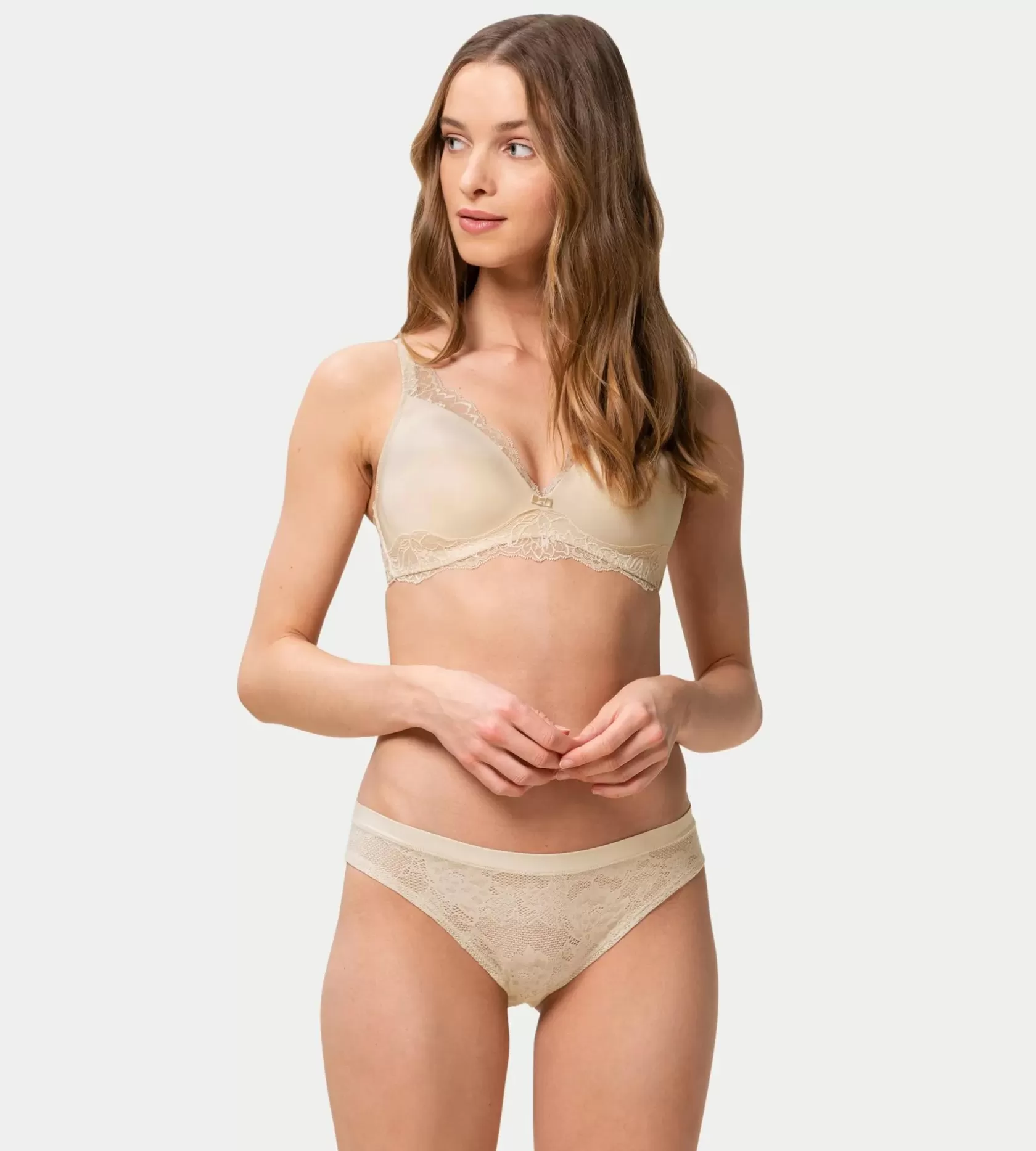 smart_deco_7-1.webp Triumph SMART DECO CreamyDream Sale