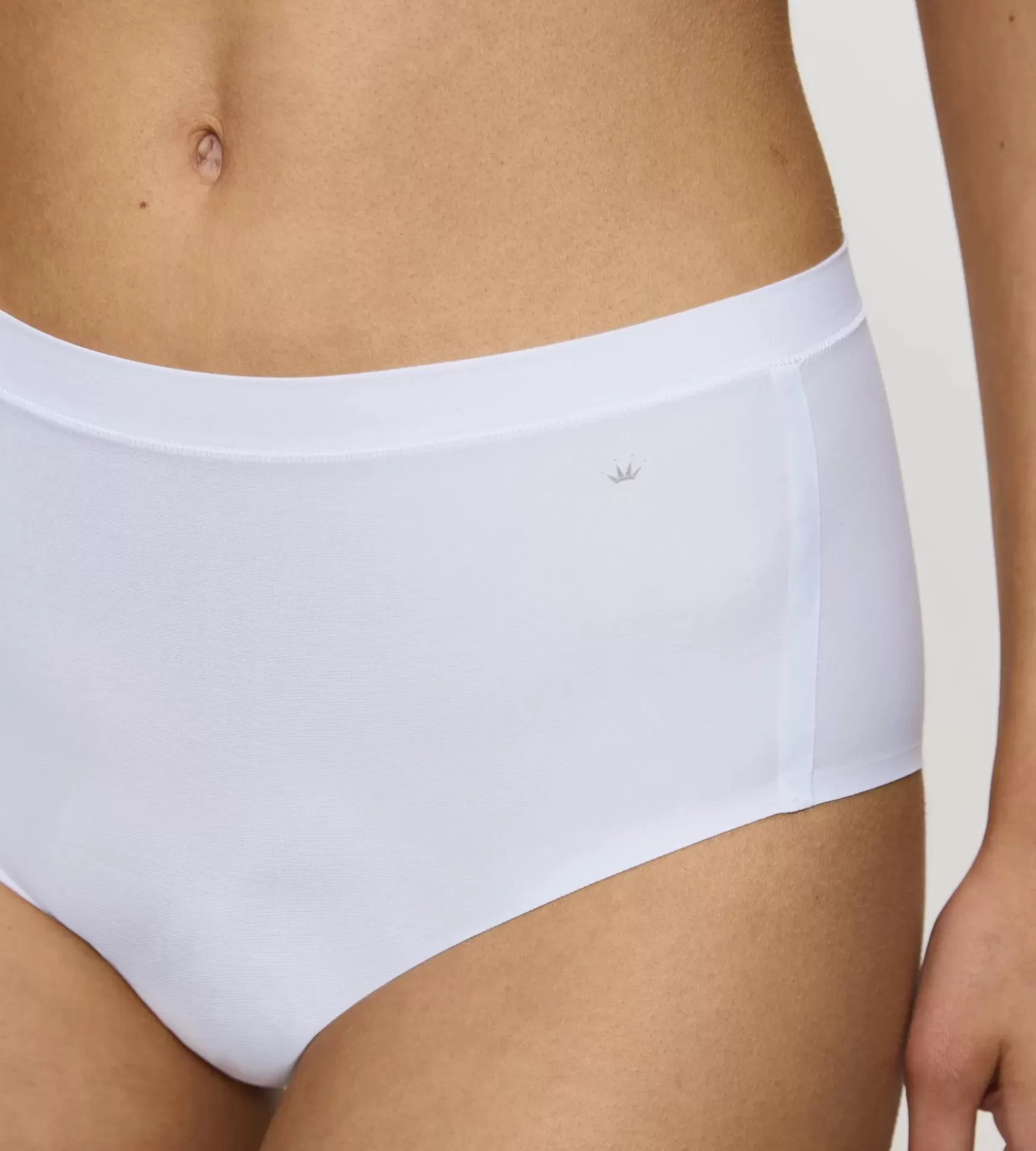 smart_micro_7-1.webp Triumph SMART MICRO White Cheap