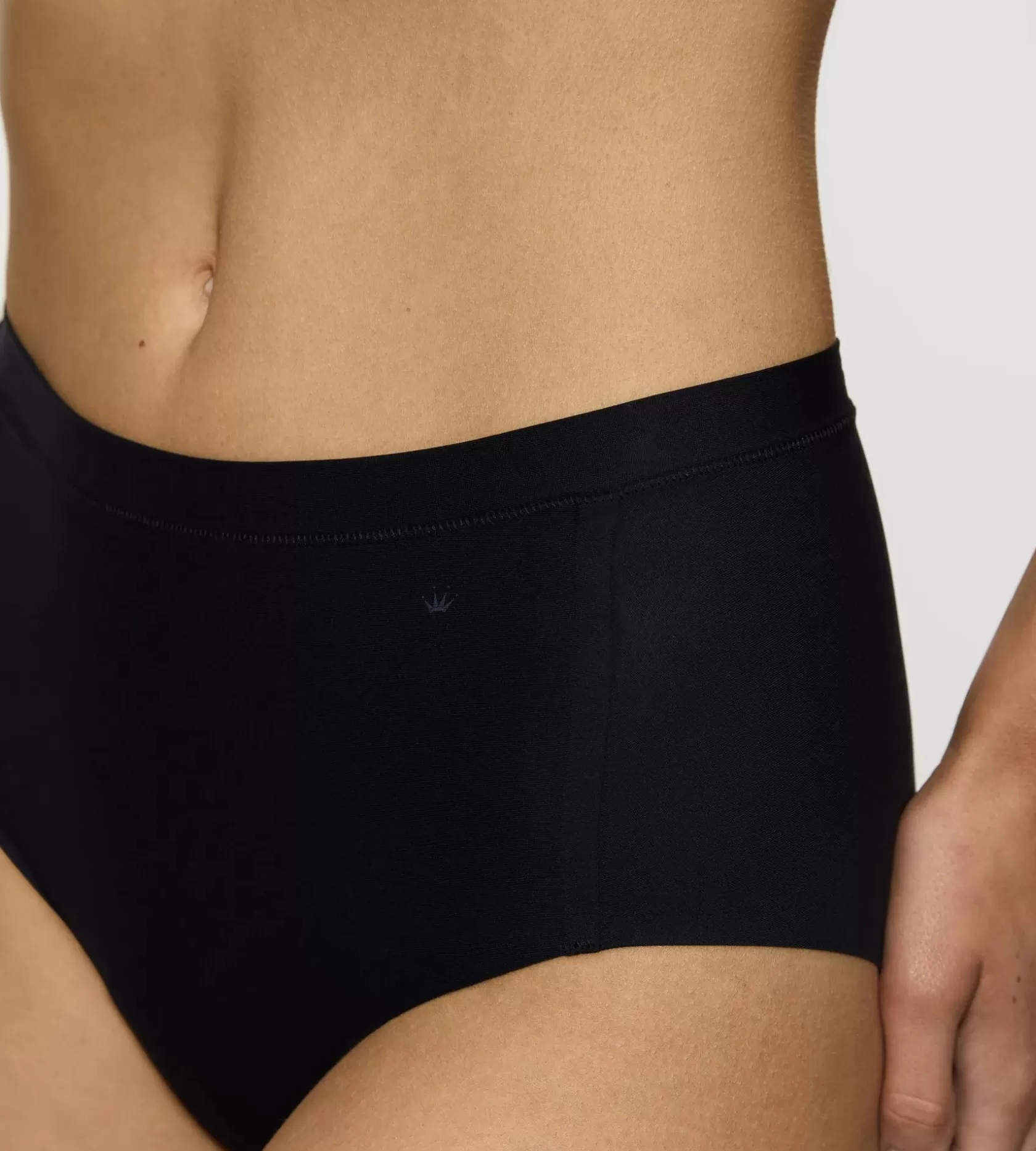 smart_micro_7-3.webp Triumph SMART MICRO Black New