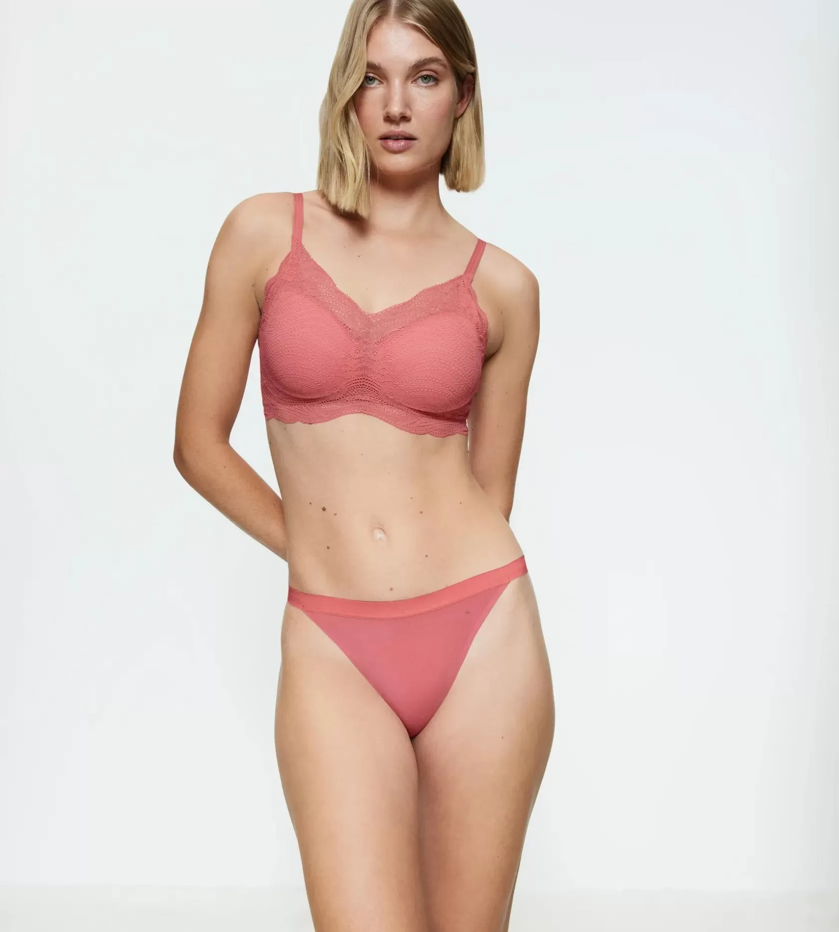smart_natural_6-30.webp Triumph SMART NATURAL Strawberryallure Flash Sale