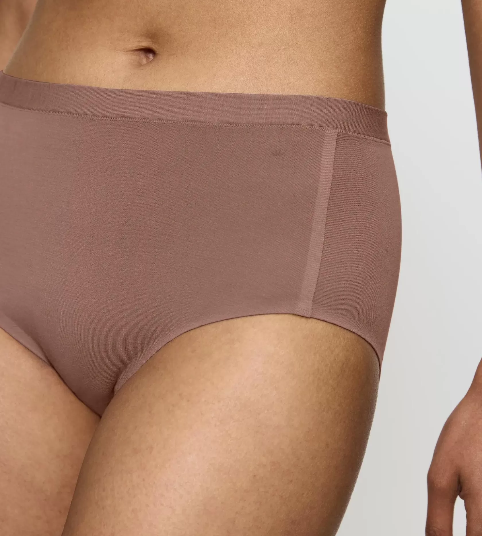 smart_natural_7-8.webp Triumph SMART NATURAL Toastedalmond Clearance