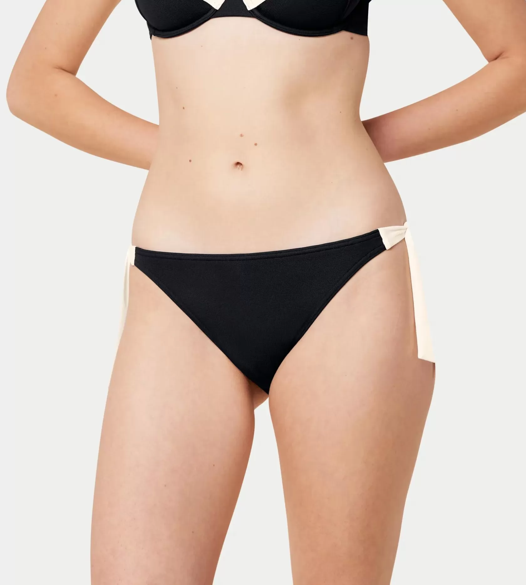 Triumph SUMMER GLOW Black Best