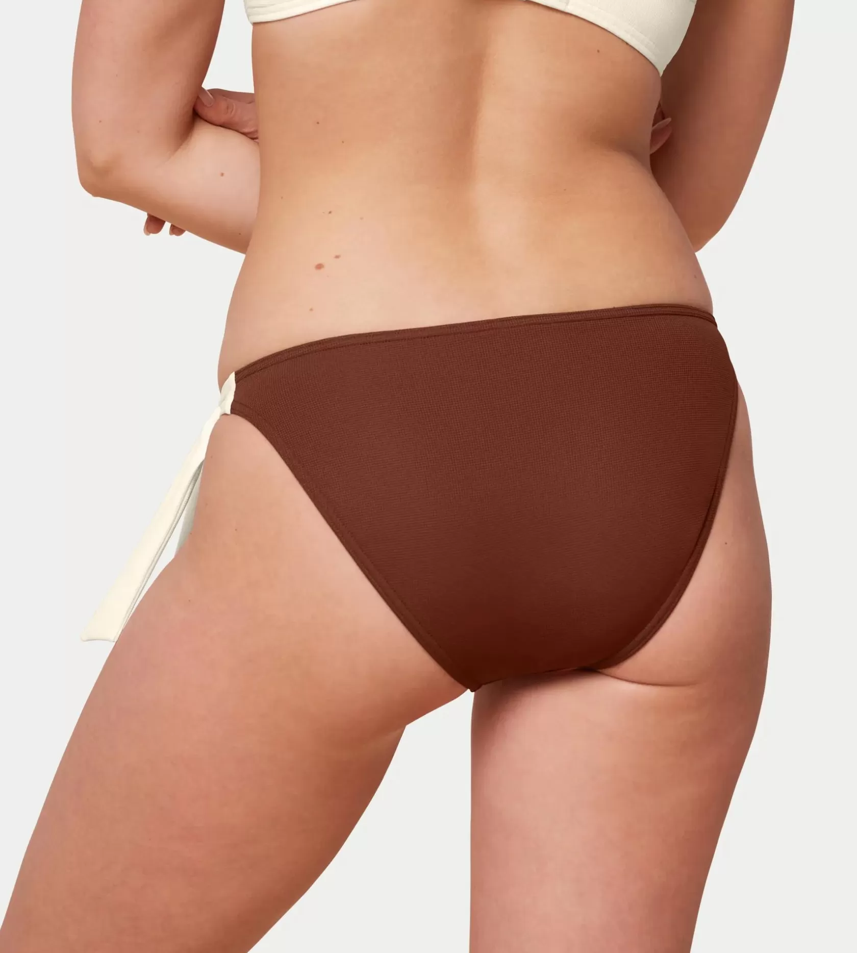 summer_glow_5.webp Triumph SUMMER GLOW Darkcaramel Shop