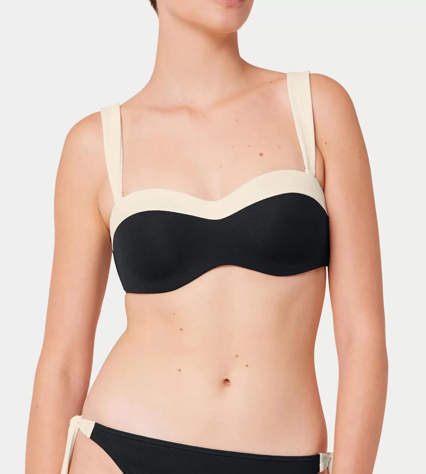 summer_glow_6-14.webp Triumph SUMMER GLOW Black Clearance