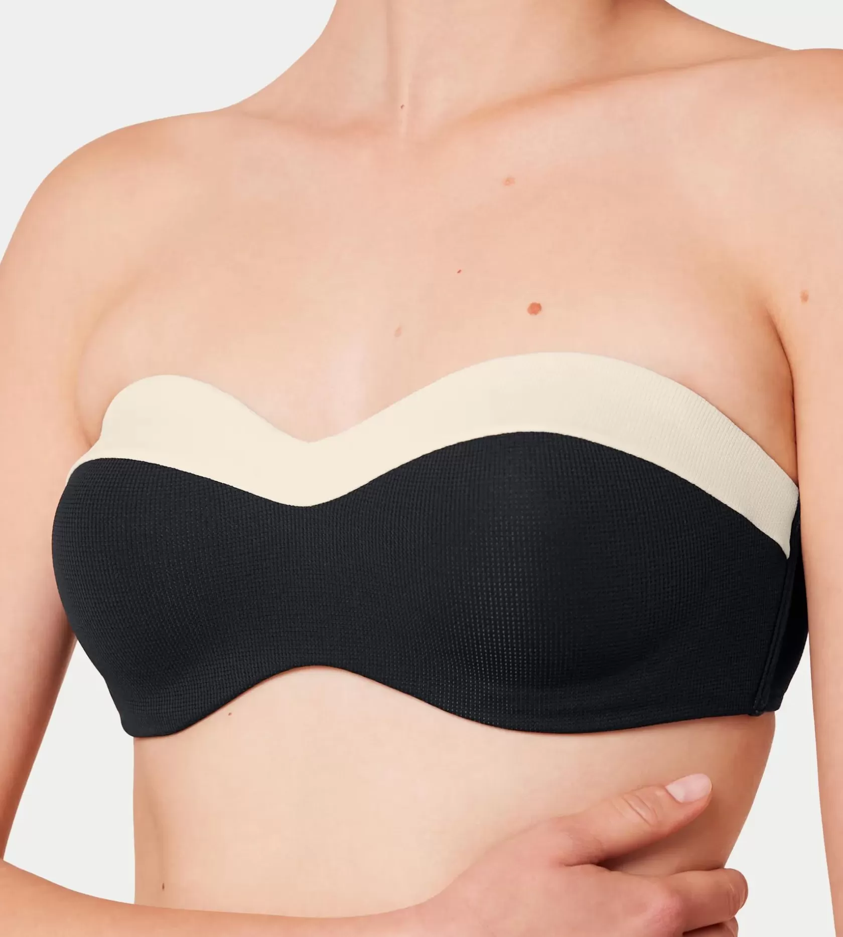 summer_glow_7-14.webp Triumph SUMMER GLOW Black Clearance